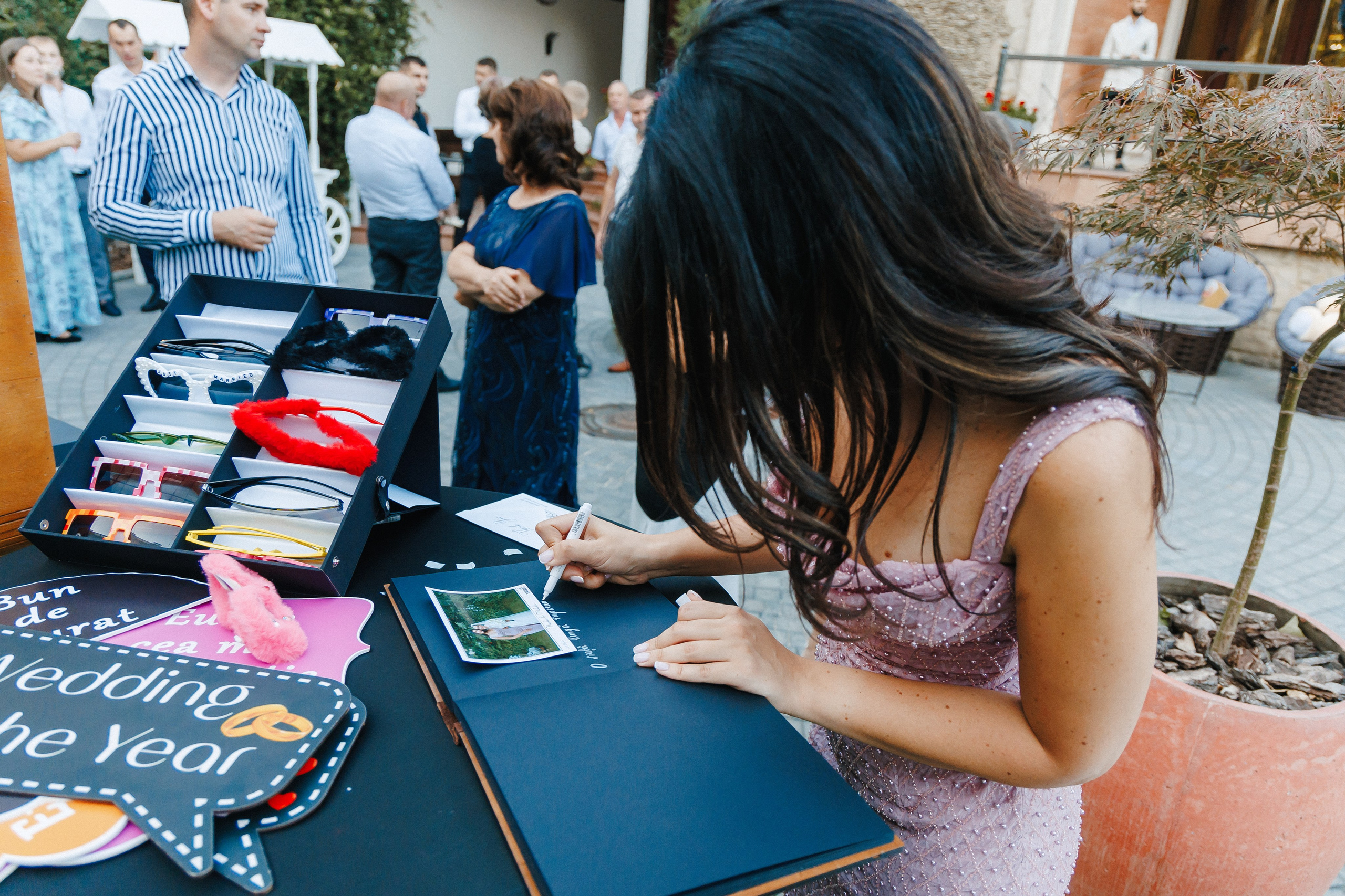 Cabina foto | EventBox.md | Cabina foto pentru nunta ta. Standart Studio - Servicii foto video pentru nuntă în Moldova Chișinău