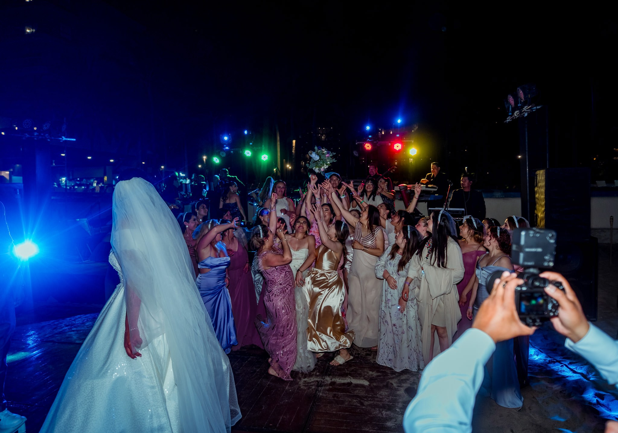 Lupita y Abel / Puerto Vallarta. Wedding and family photographer in Mexico City