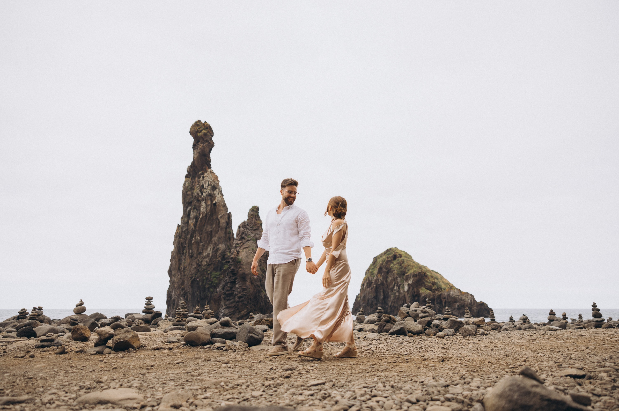 Romantic surprise proposal in Ribeira da Janela, Madeira – couple photography on the cliffs by the ocean
