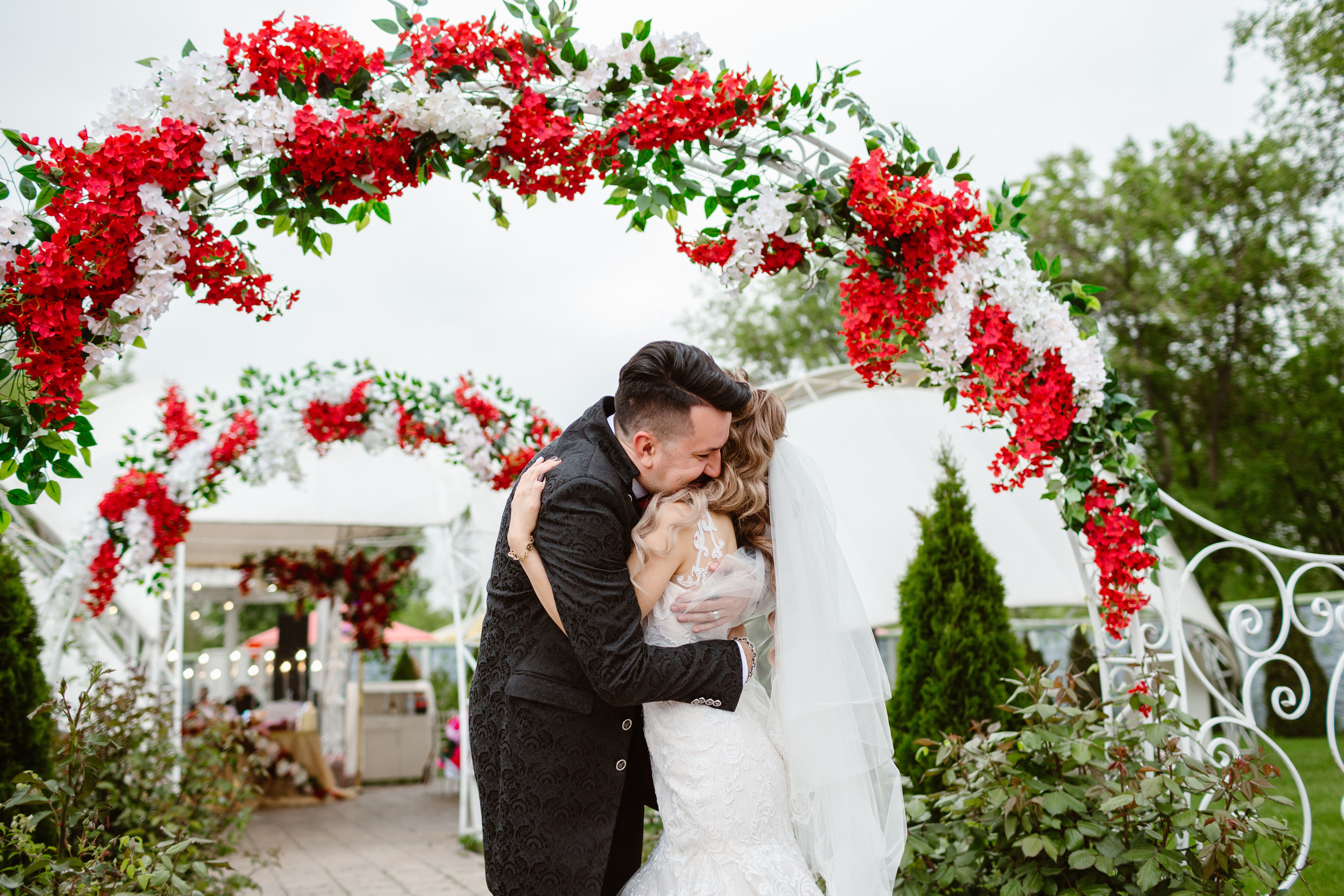 Свадьба в репортажном стиле. Фотограф в Бишкеке Оксана Шувалова