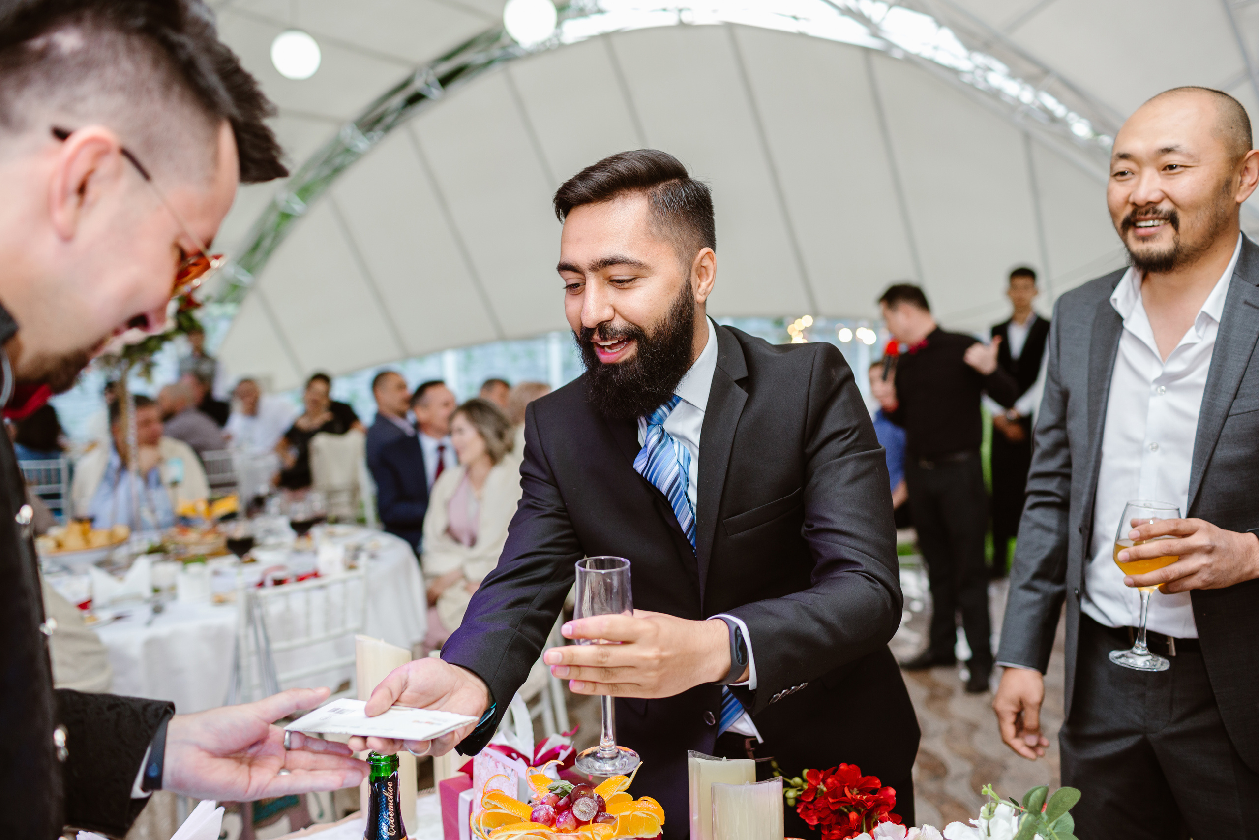 Свадьба в репортажном стиле. Фотограф в Бишкеке Оксана Шувалова