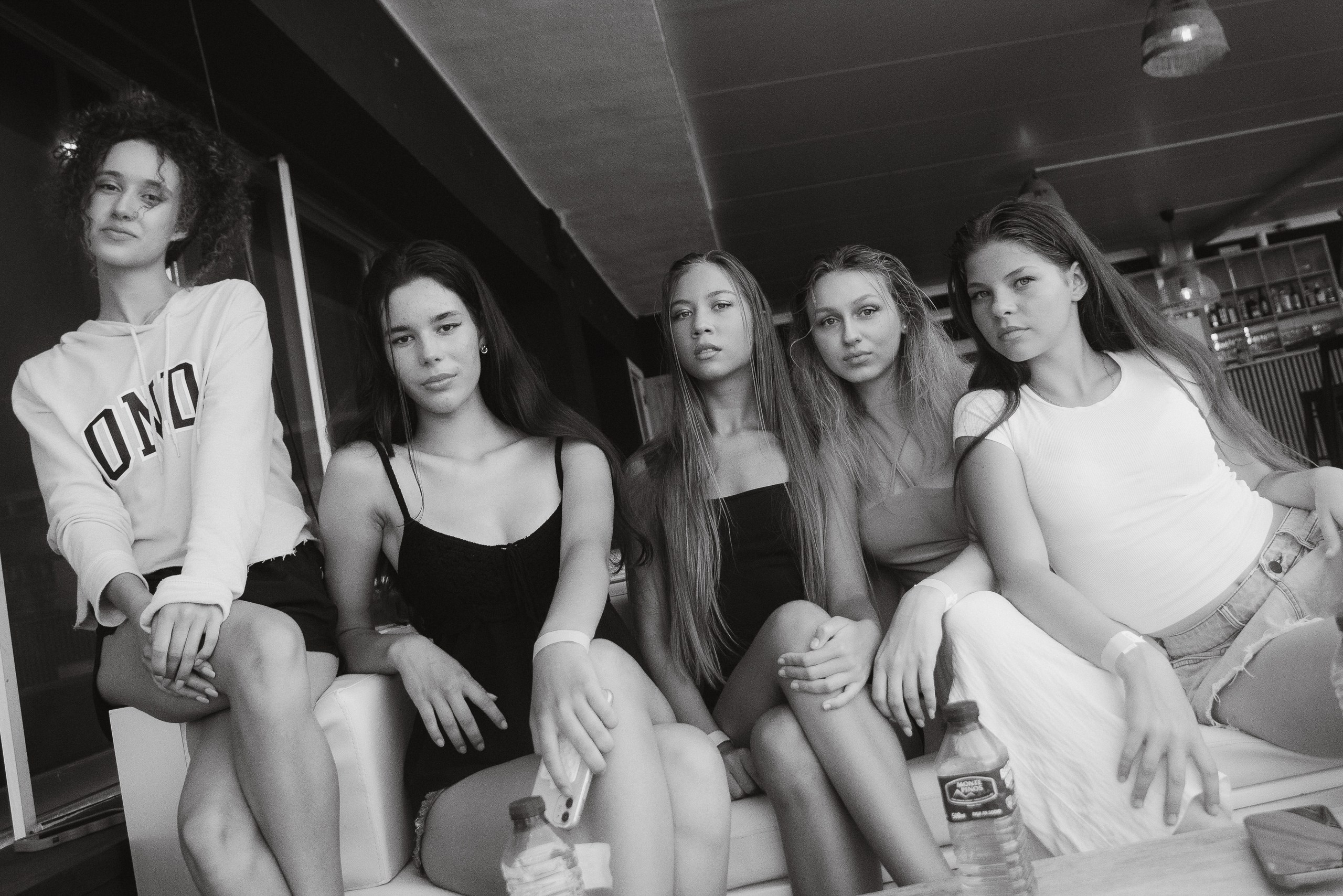 Preparación del backstage de una marca en un desfile de moda en Torrevieja — Fotógrafo de backstage Andrey Lukovnikov