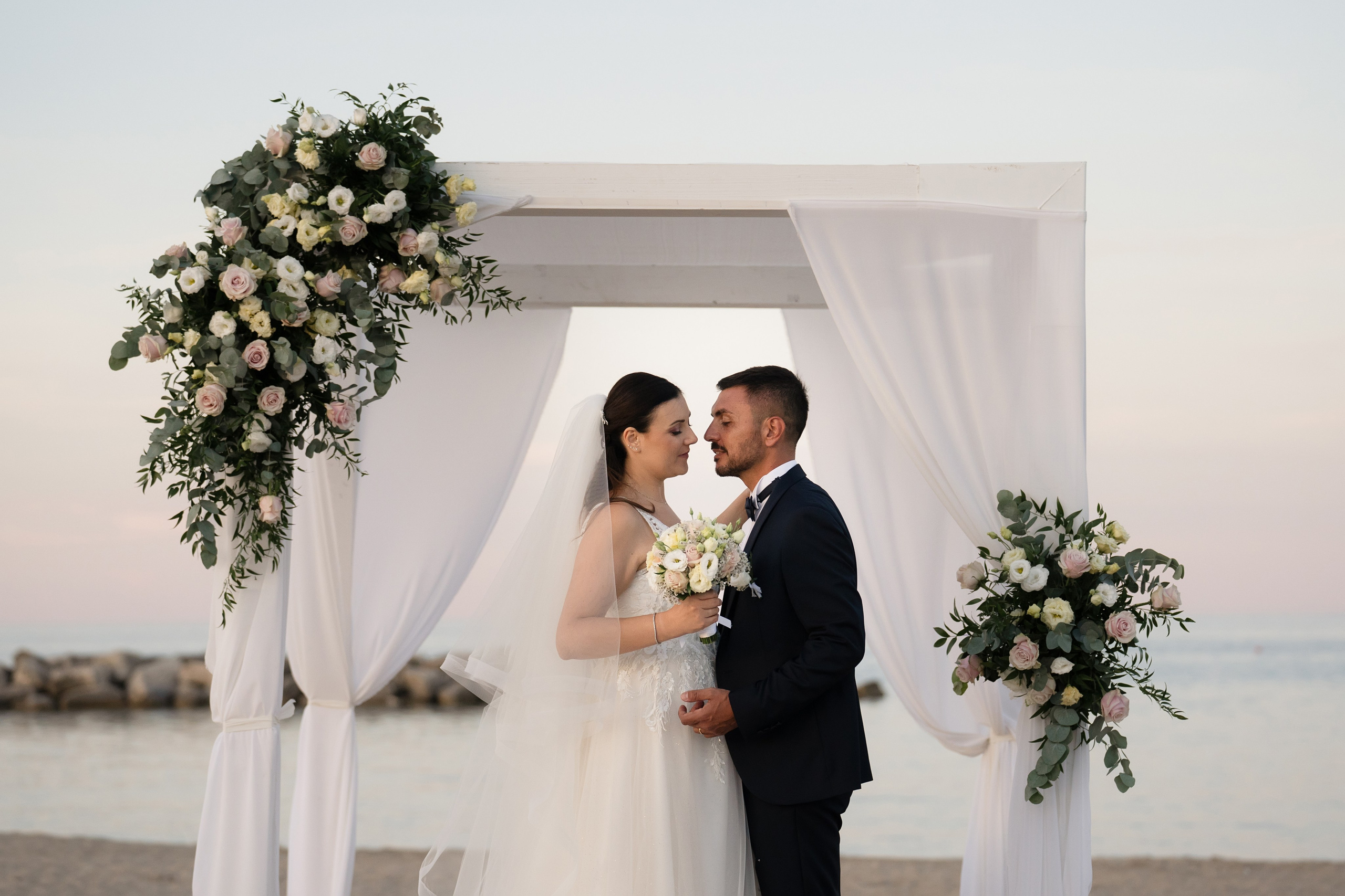 Valentina&Armando. Wedding on the beach. Family and wedding photographer in Italy Olga Kulikova
