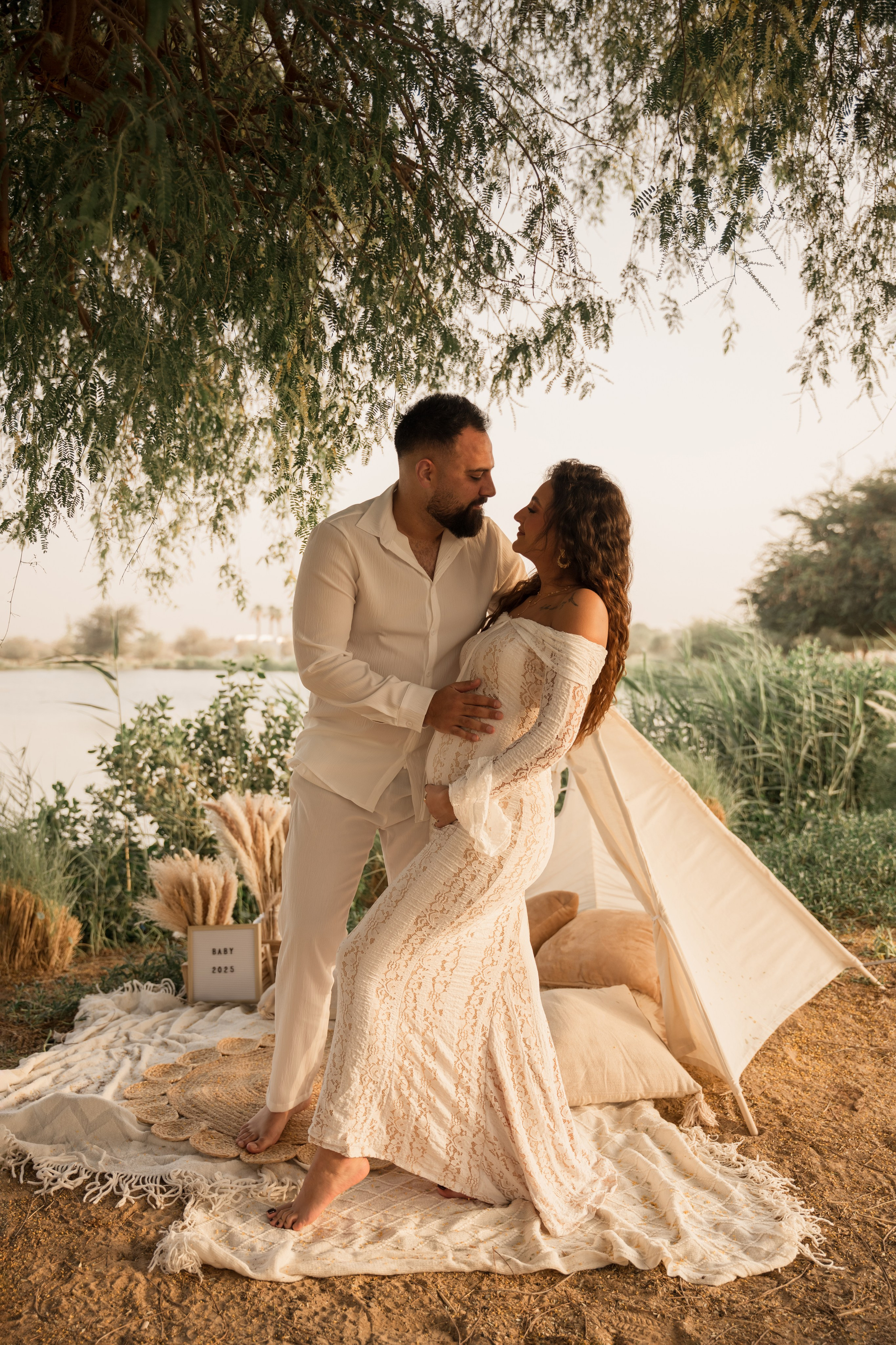 By the Lake of Dreams. Angela Iakovleva — Family Photographer in Dubai