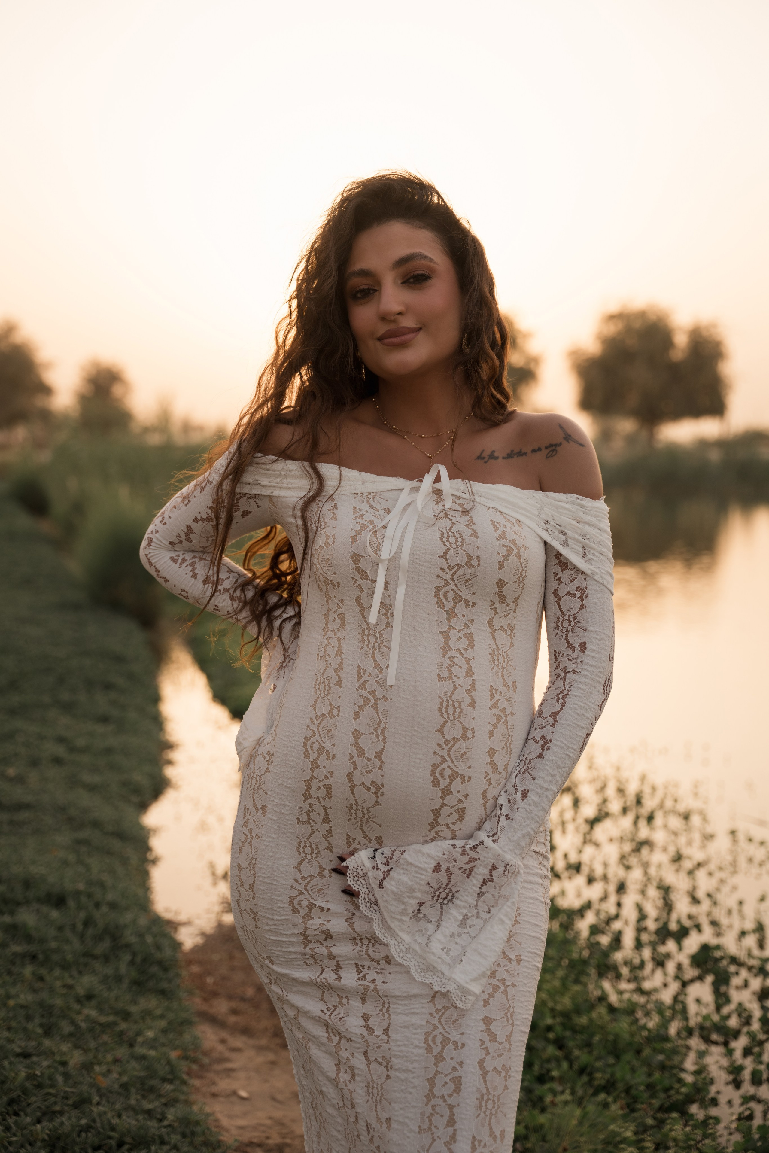 By the Lake of Dreams. Angela Iakovleva — Family Photographer in Dubai