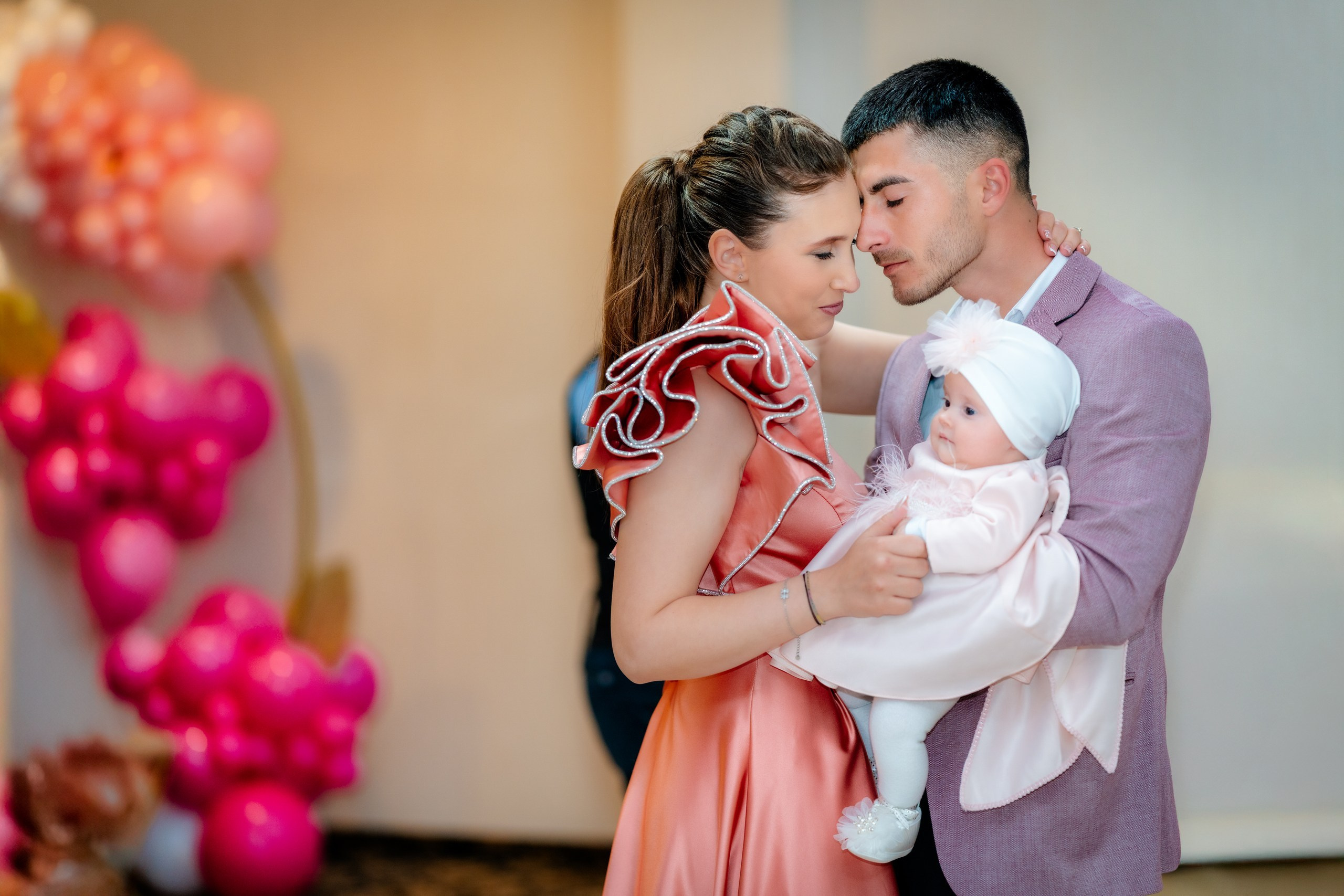 fotograf botez Miruna Parascheva, fotografie botez Botoșani, fotograf Alin Chirilă, amintiri botez, fotografii botez, botez Miruna Parascheva, fotograf copii, fotografie botez în Botoșani-alt="botez Miruna Parascheva, fotografie botez Alin Chirilă, amintiri botez, fotografii emoționante botez Botoșani"-- fotografii-botez-bebelus- amintiri-botez-micuț- moment-sfânt-crestinare- fotografie-emotionanta-botez- detalii-botez-bebelusi- parinti-fericiti-la-botez- fotograf-botez-profesionist- botez-in-biserica-ortodoxa- micuț-botezat-cu-emoție- zâmbete-și-lacrimi-la-botez- bebeluș-la-cristelniță- decor-botez-colorat- botez-cu-dragoste-și-credință- emotie-pura-la-botez- fotograf-botez-botosani- botez-iasi-suceava-fotograf- amintiri-nepretuite-botez