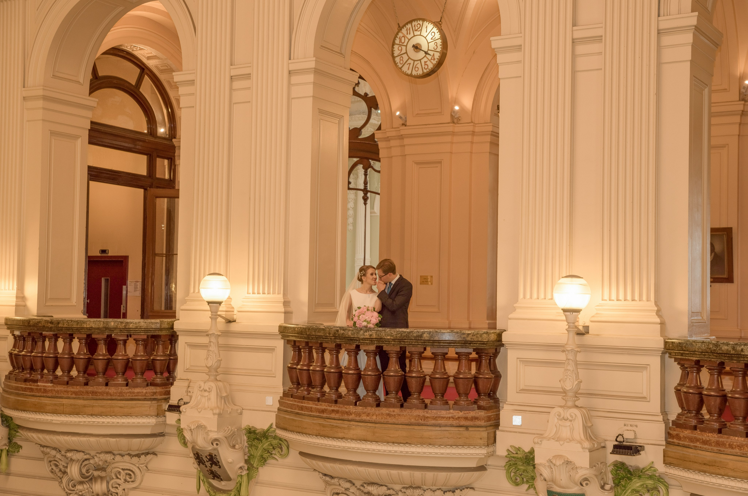 Détails de la robe de mariée à Nice