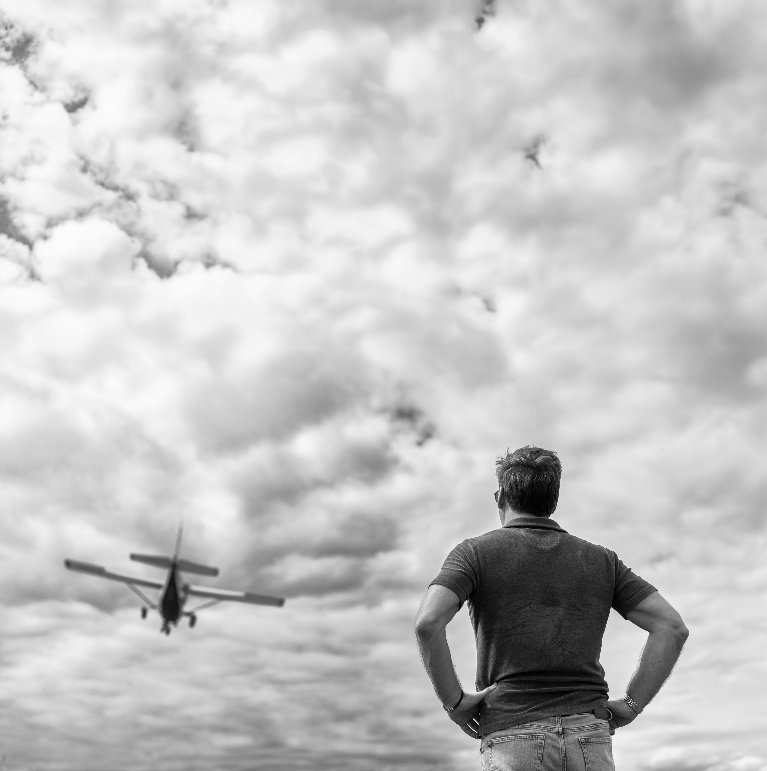 A photoshoot of a pilot and planes. Éclat Photos. Exclusive portrait photography service