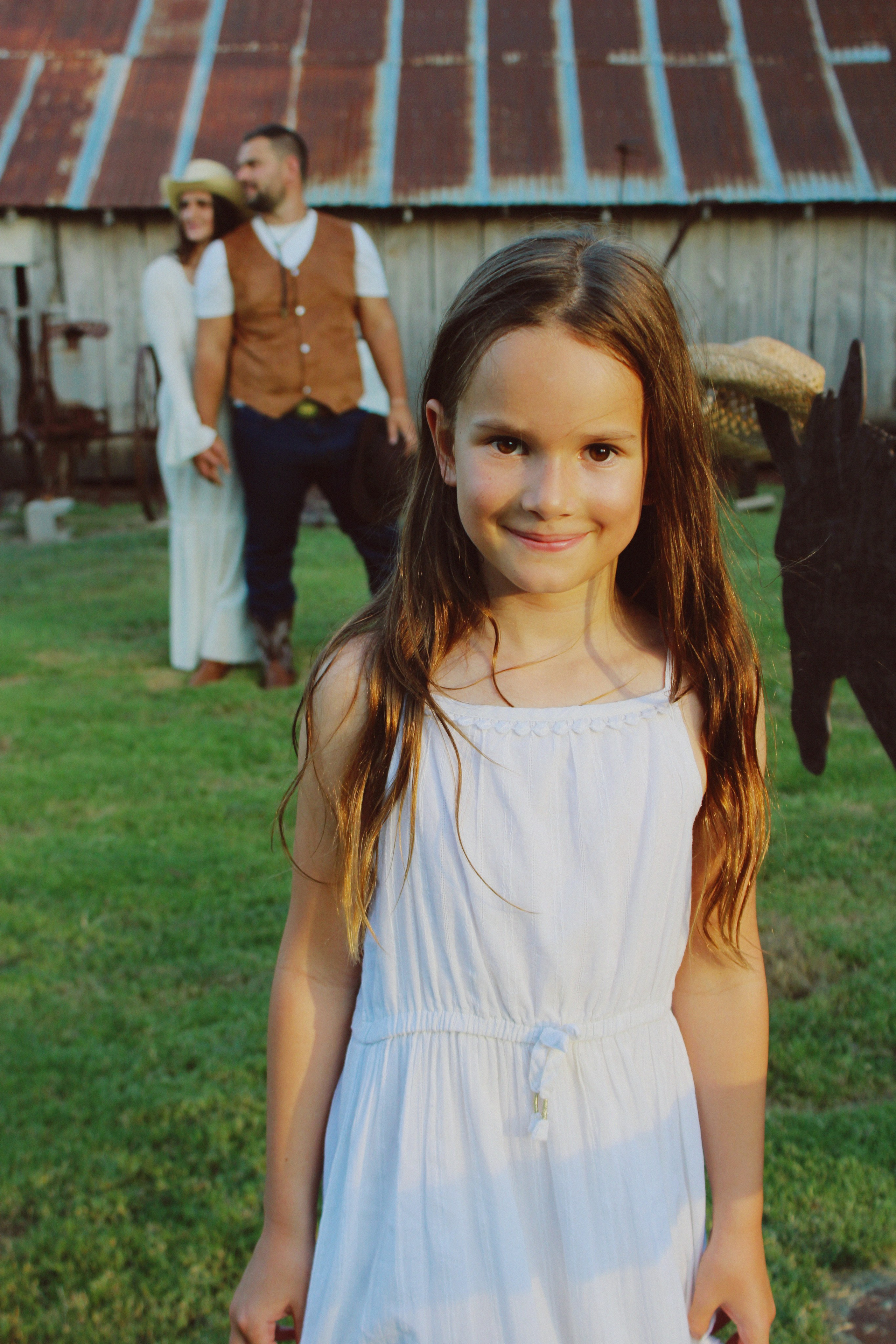 Texas Countryside Family Photoshoot in Cowboy Style. Lana Petrychenko — Portrait & Family Photographer. Valencia, Spain