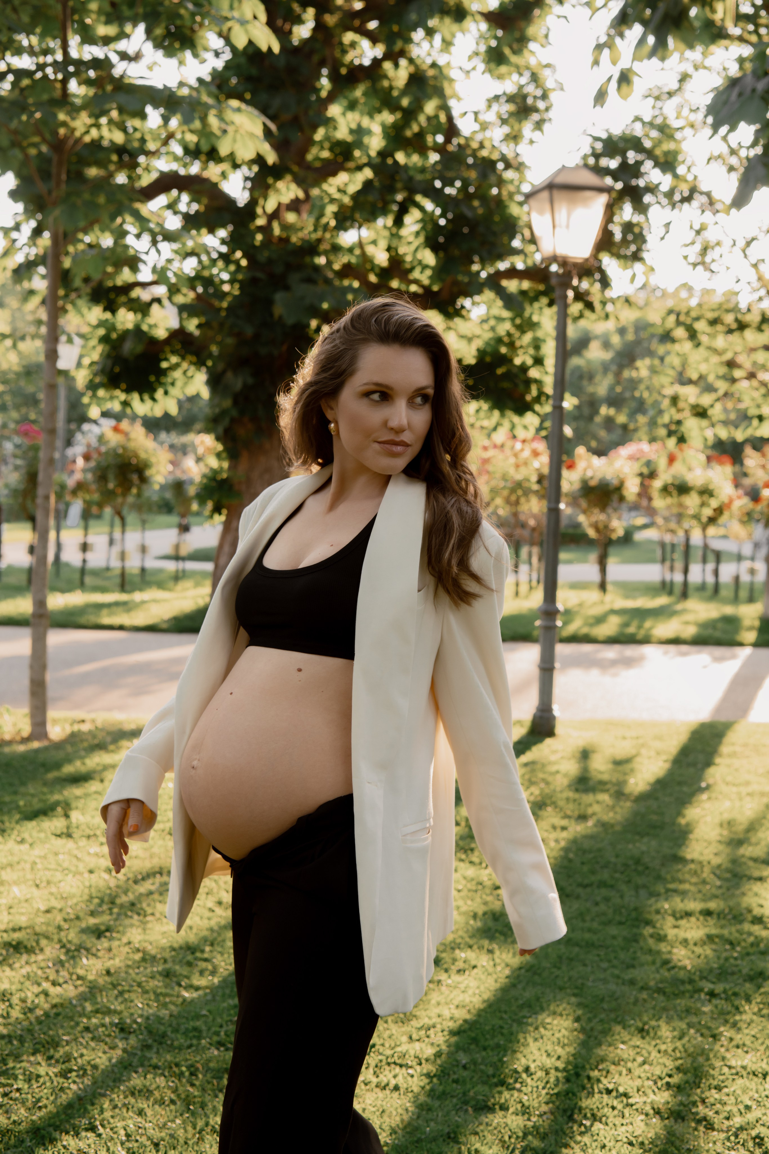 Frederika in Volksgarten. Photographer in Vienna Ksenia Kogler