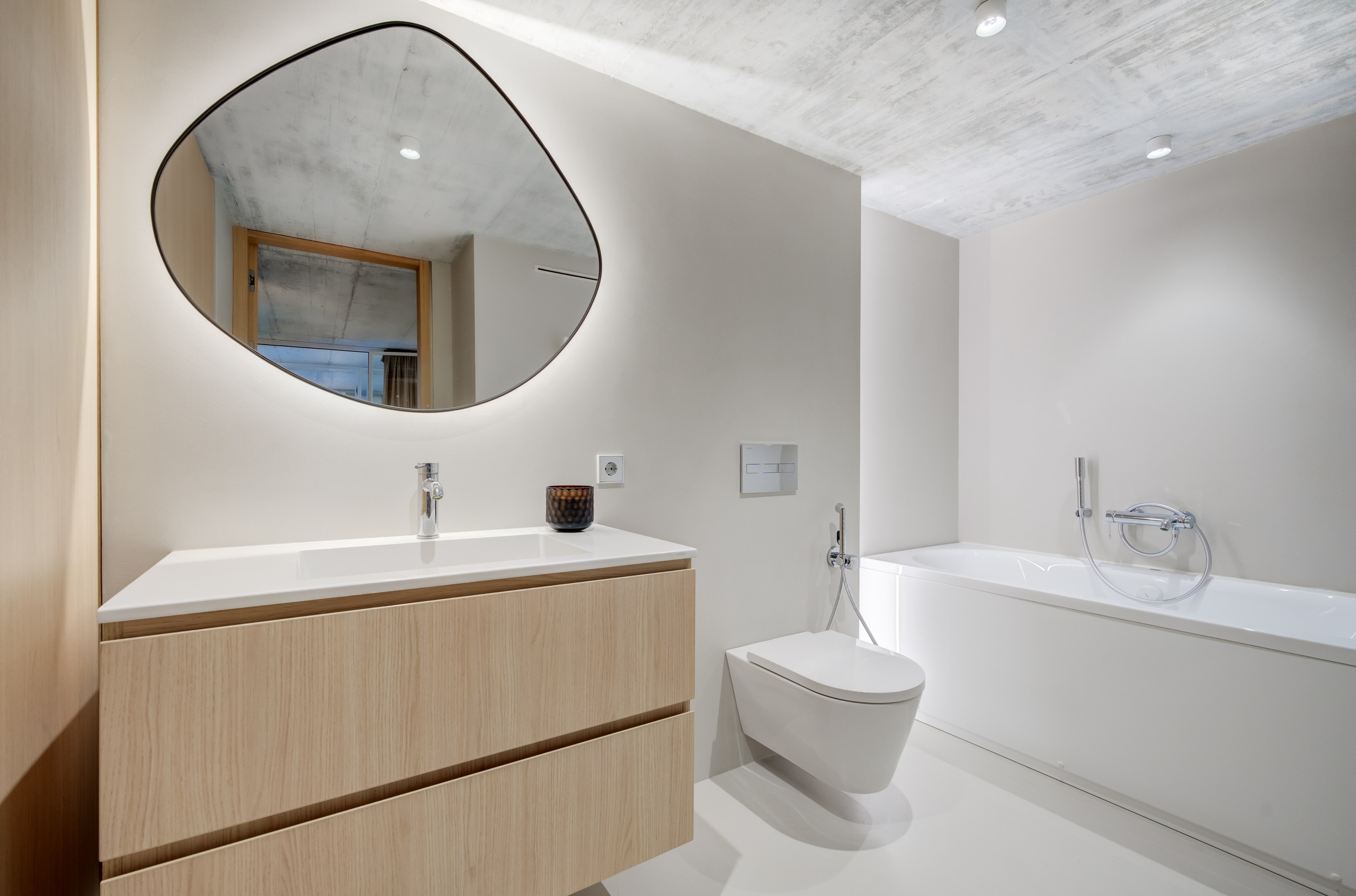 Kauno g. 32B. Elina Sapiega fotografė Vilniuje