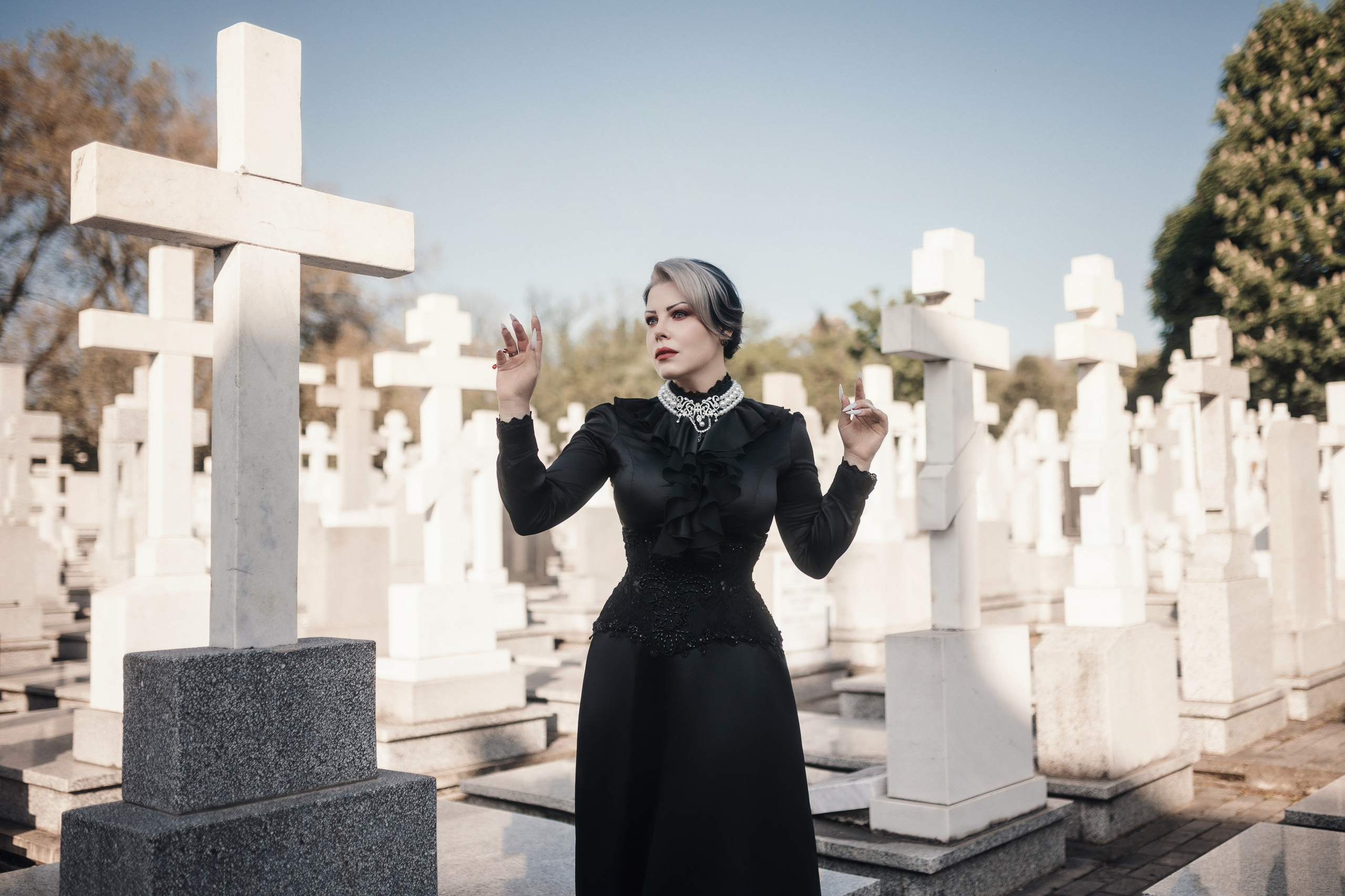 Creative outdoor portrait in Belgrade with natural light. Artistic portrait session in Belgrade location. Outdoor photoshoot in Serbia with soft evening light. Fantasy Fashion portrait in Belgrade