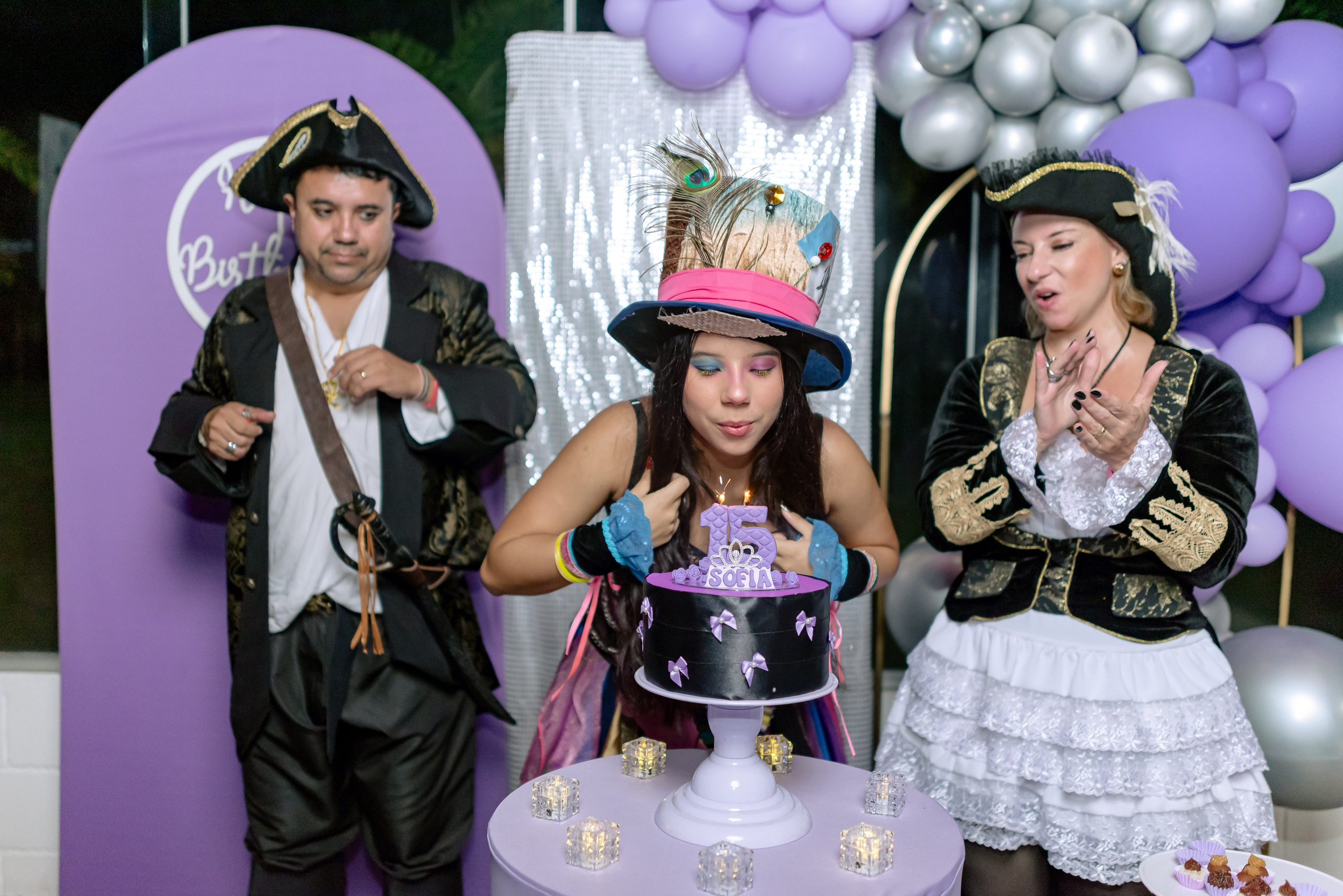 Sofia 15 anos. Wedding photographer Ana Koshi