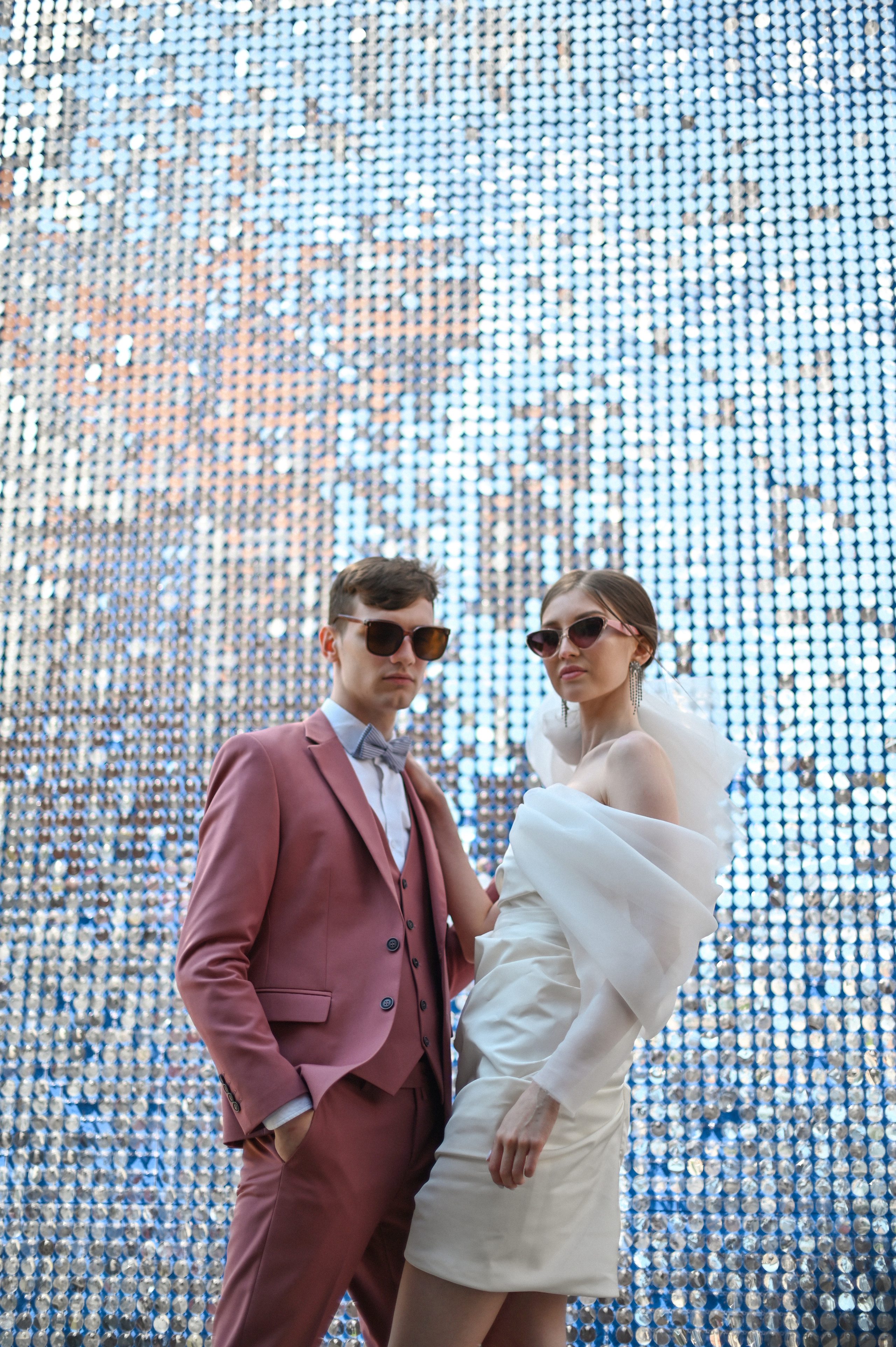 Свадебная прогулка в стиле Moschino. Детский и семейный фотограф в финляндии дина пулкка. контент фотограф