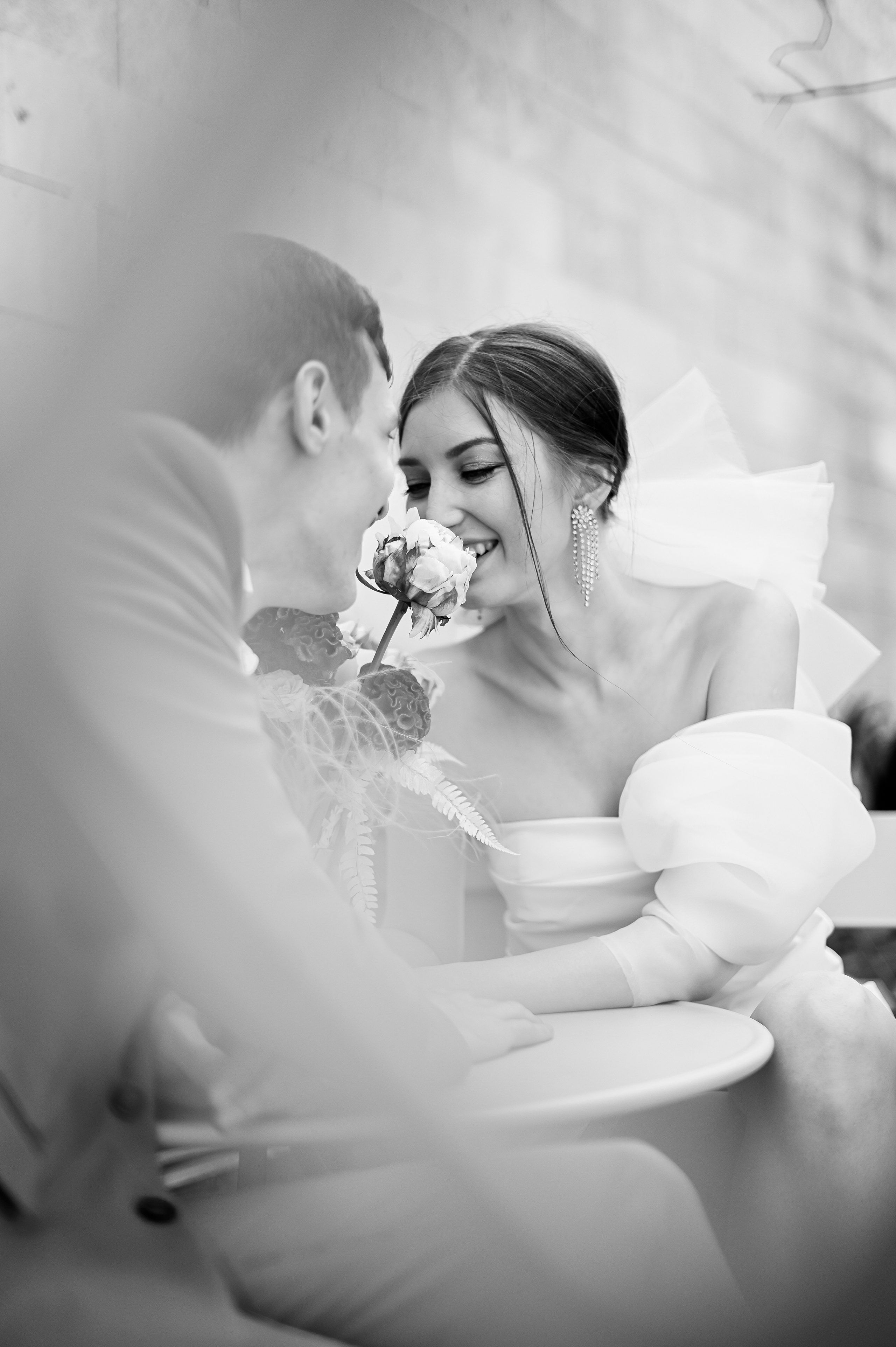 Свадебная прогулка в стиле Moschino. Детский и семейный фотограф в финляндии дина пулкка. контент фотограф