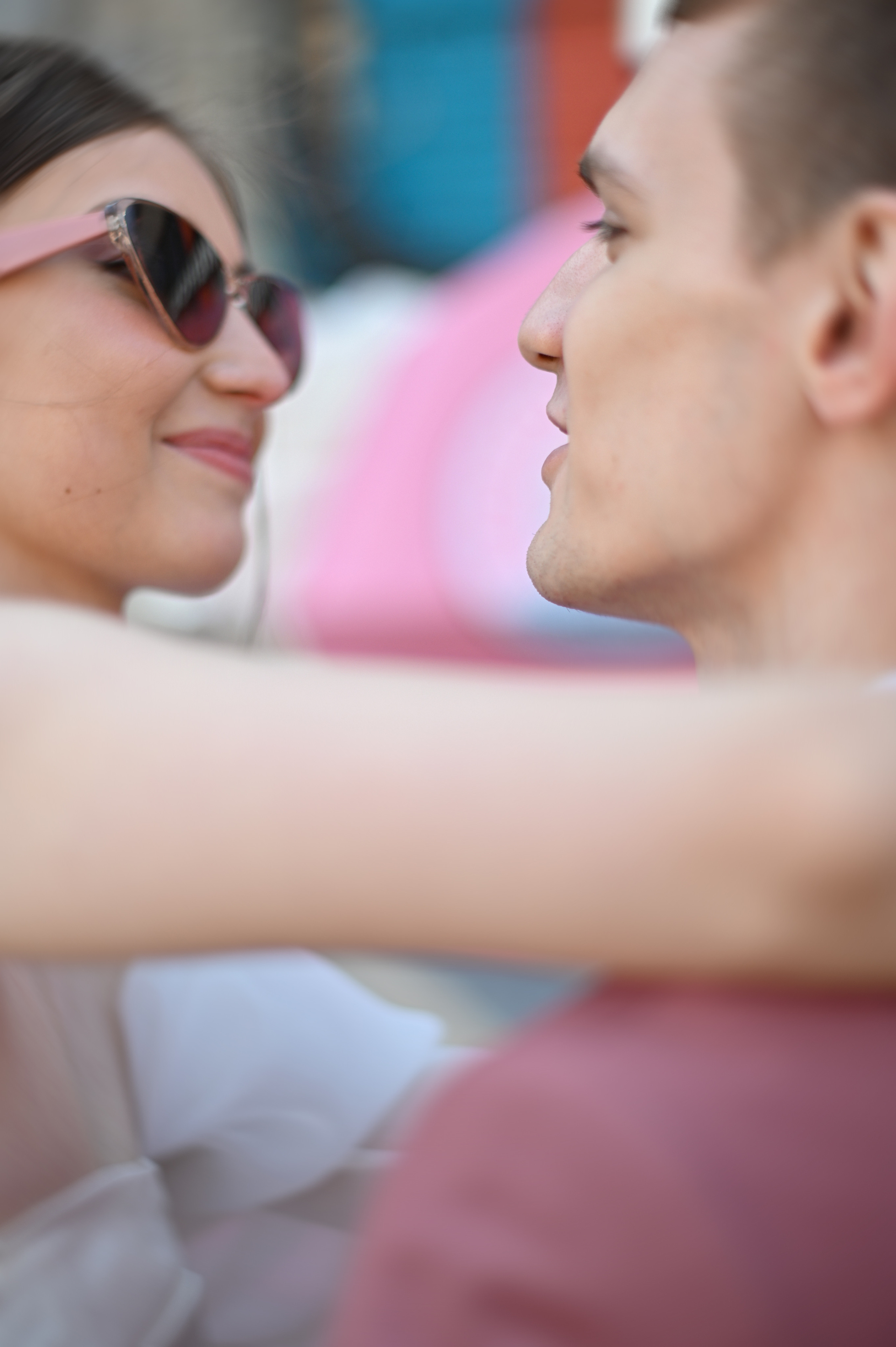 Свадебная прогулка в стиле Moschino. Детский и семейный фотограф в финляндии дина пулкка. контент фотограф