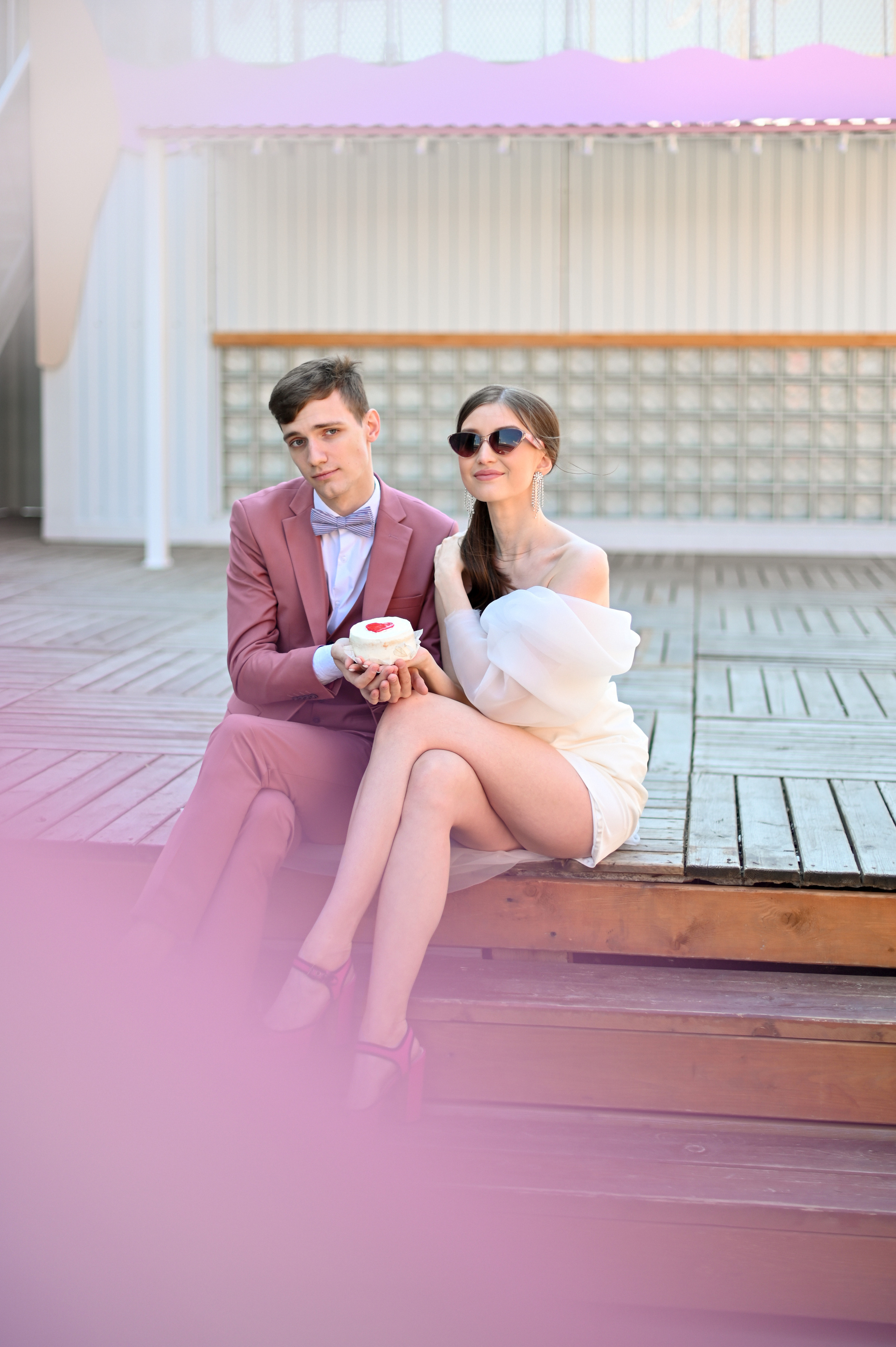 Свадебная прогулка в стиле Moschino. Детский и семейный фотограф в финляндии дина пулкка. контент фотограф