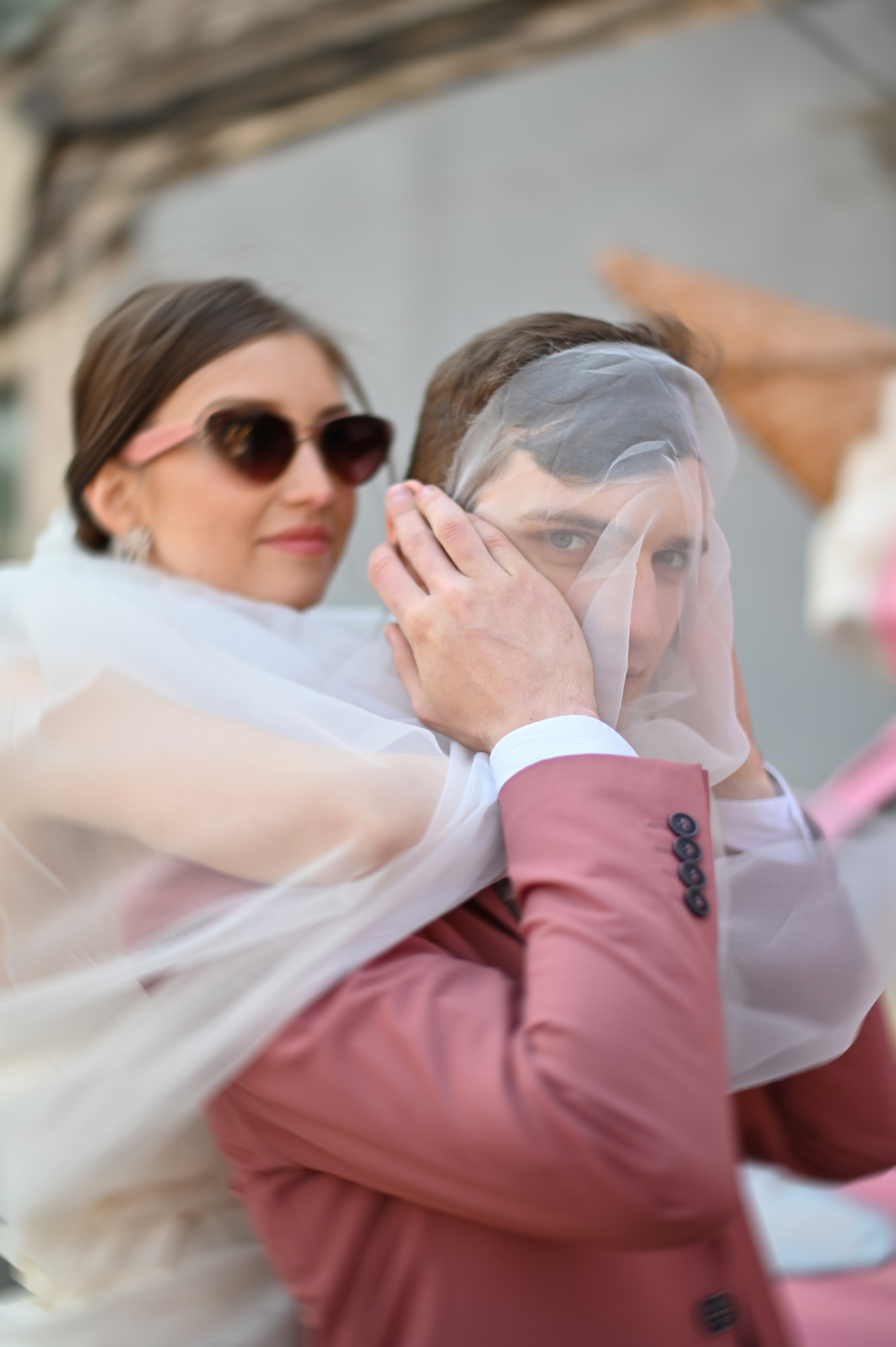 Свадебная прогулка в стиле Moschino. Детский и семейный фотограф в финляндии дина пулкка. контент фотограф