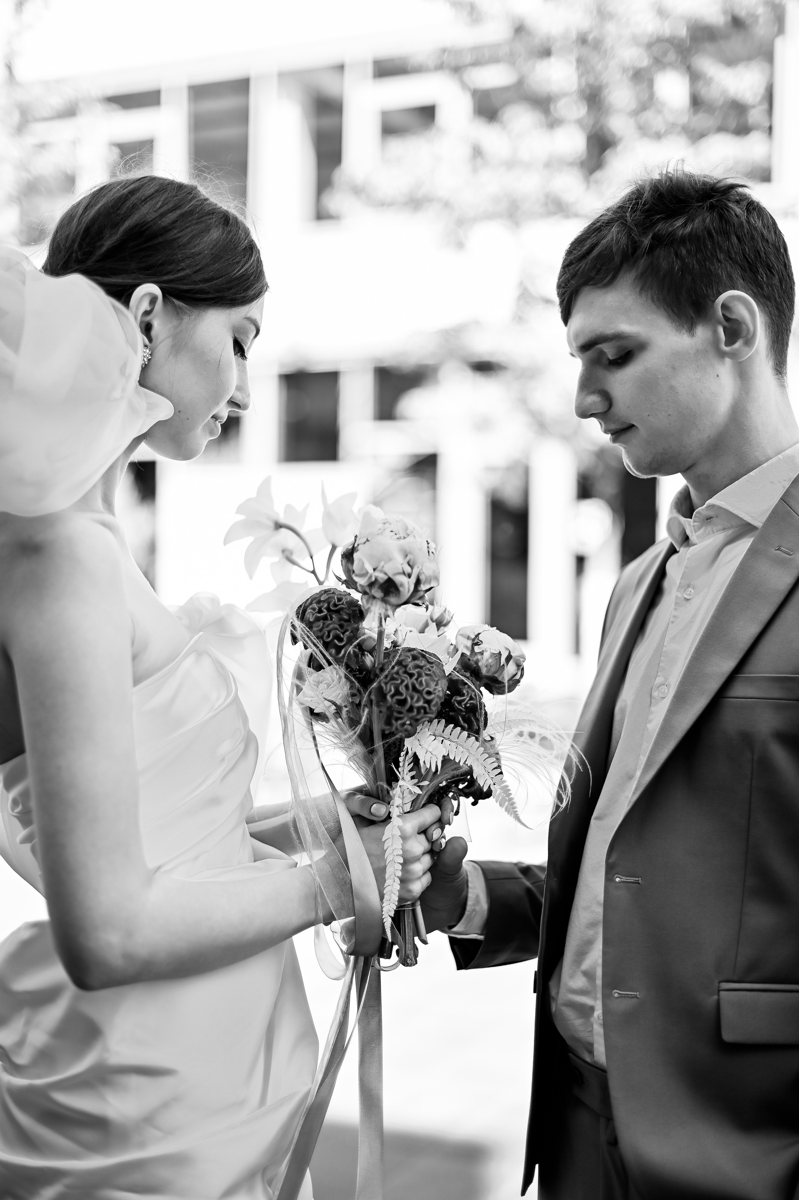 Свадебная прогулка в стиле Moschino. Детский и семейный фотограф в финляндии дина пулкка. контент фотограф