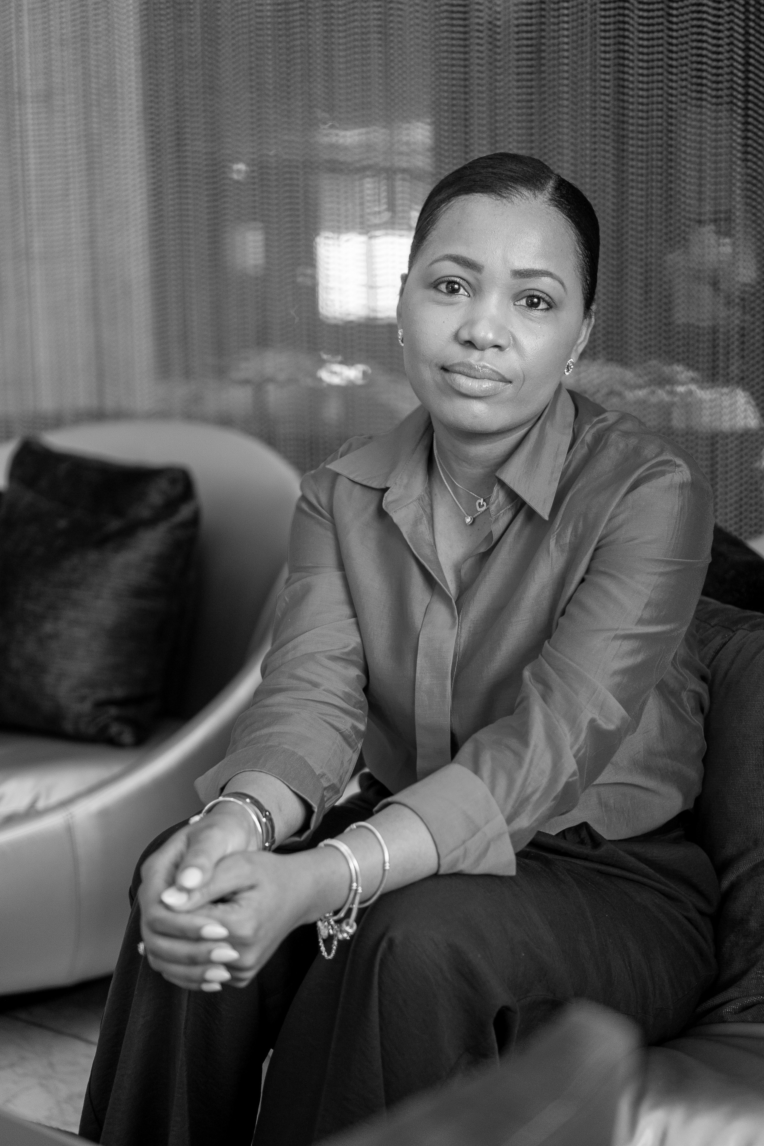 Raquel Ribeiro. Frames by Giovani Braga