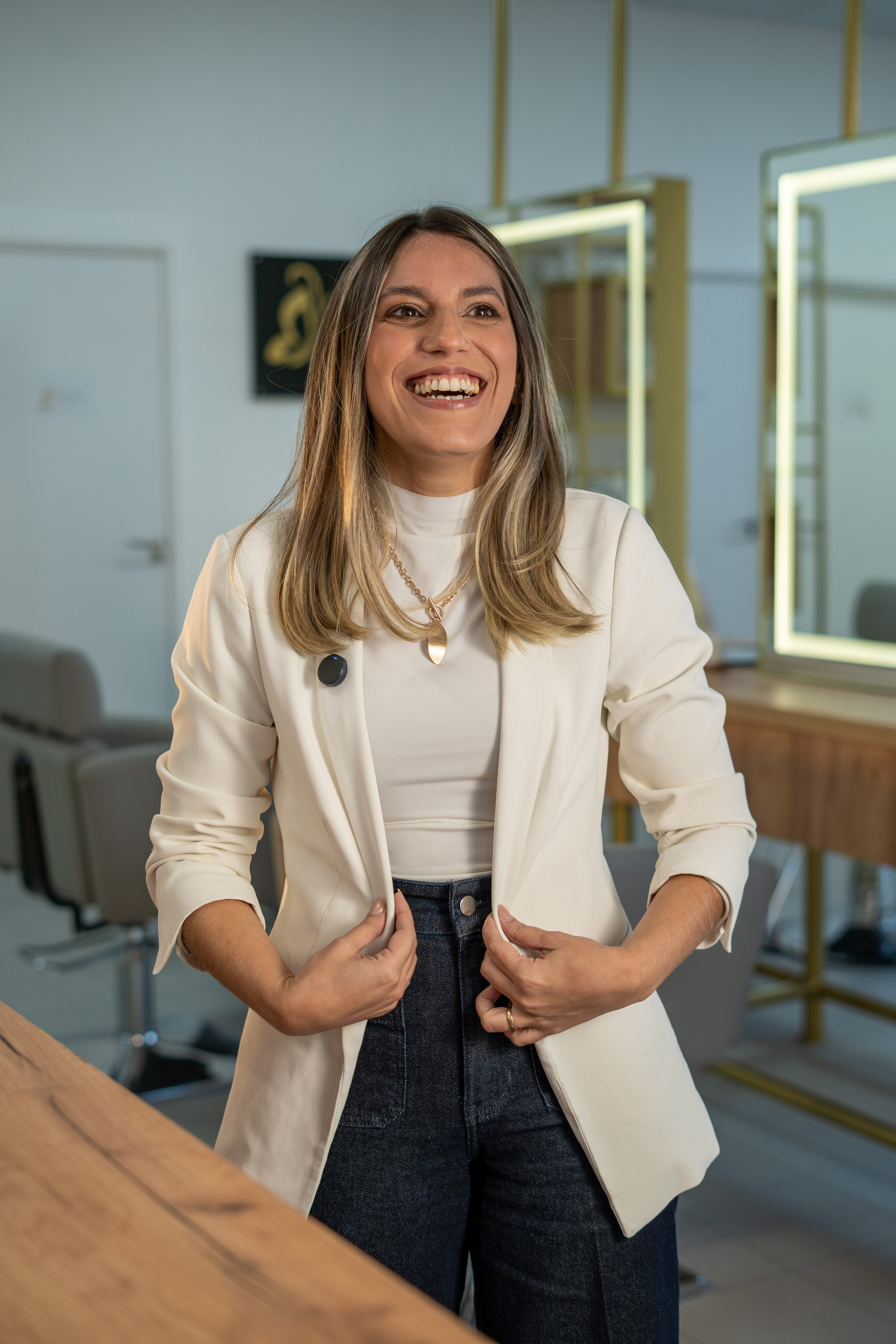 Kardeny Pimentel. Frames by Giovani Braga