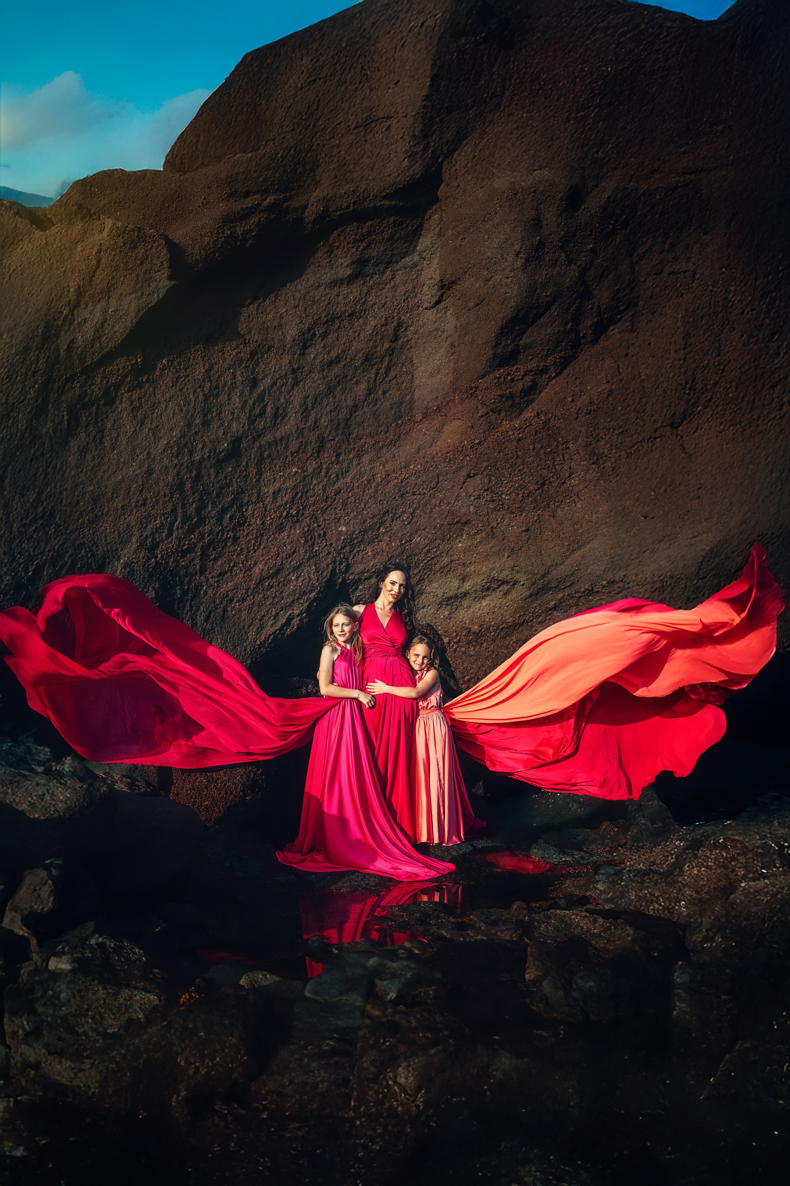 Fuchsia girl dress 20€. Professional photography in Tenerife Tania Bonnet