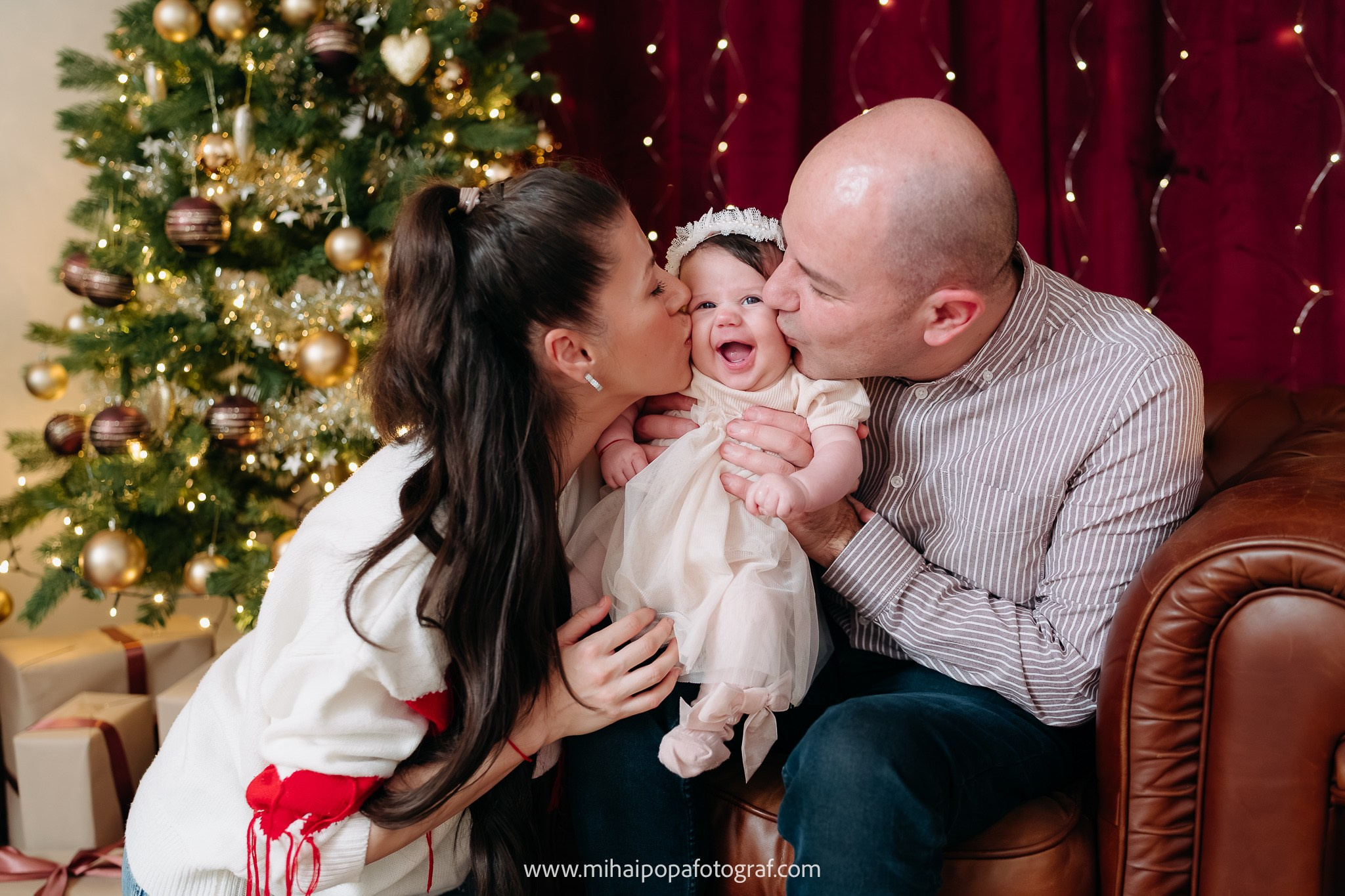 Ședință Foto Crăciun - Sara. Fotograf Nuntă & Botez București - Mihai Popa | Dincolo de oameni, imortalizez emoții!