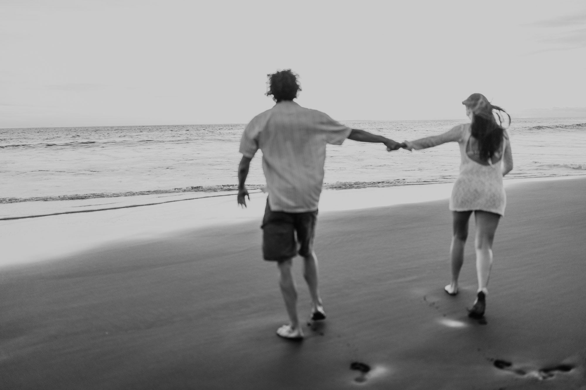 LARISSA & SJUUL MATERNITY. Female Photographer in Bali