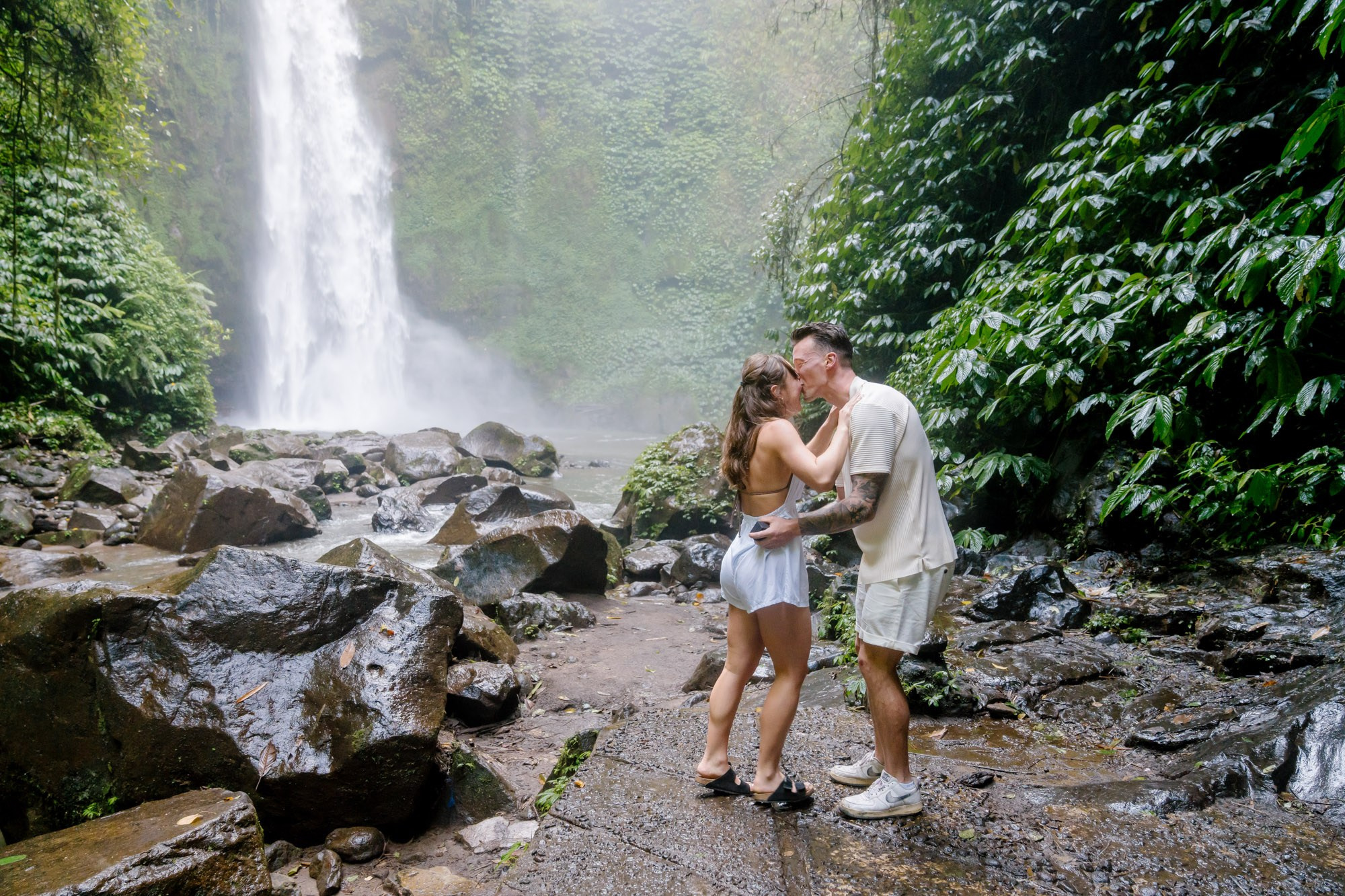 Marriage Proposal. Female Photographer in Bali