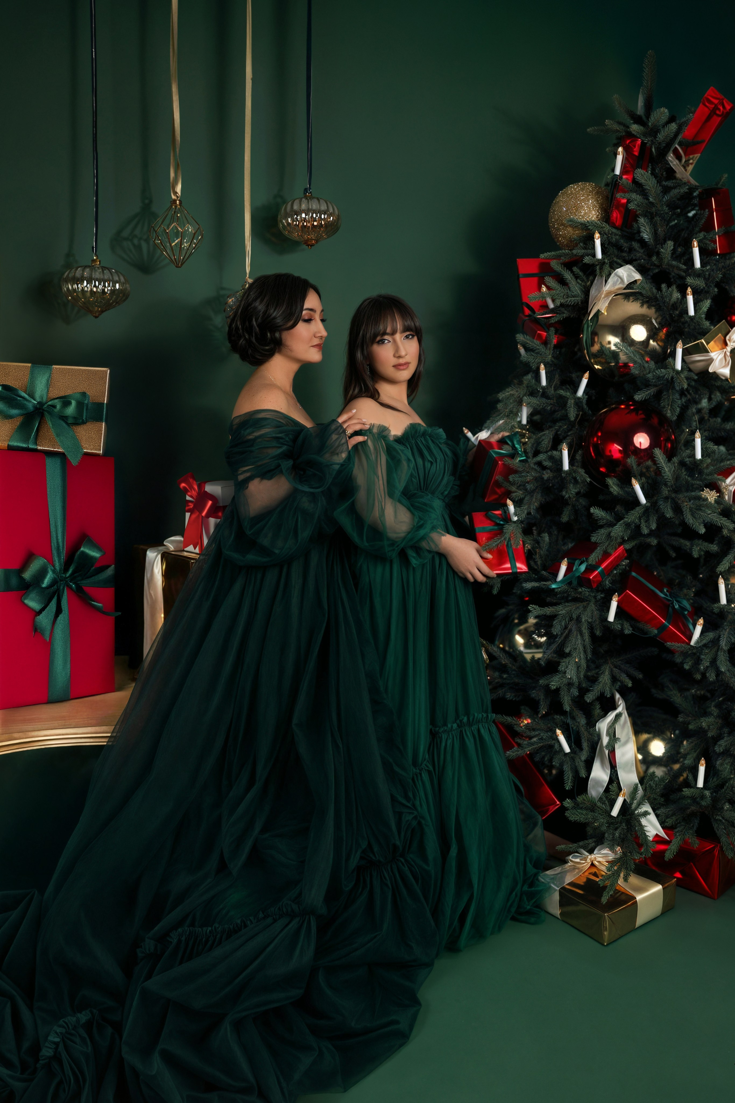 CHRISTMAS Photoshoot 2024/25. Photographer Anya Khasapi. Nafplio, Greece