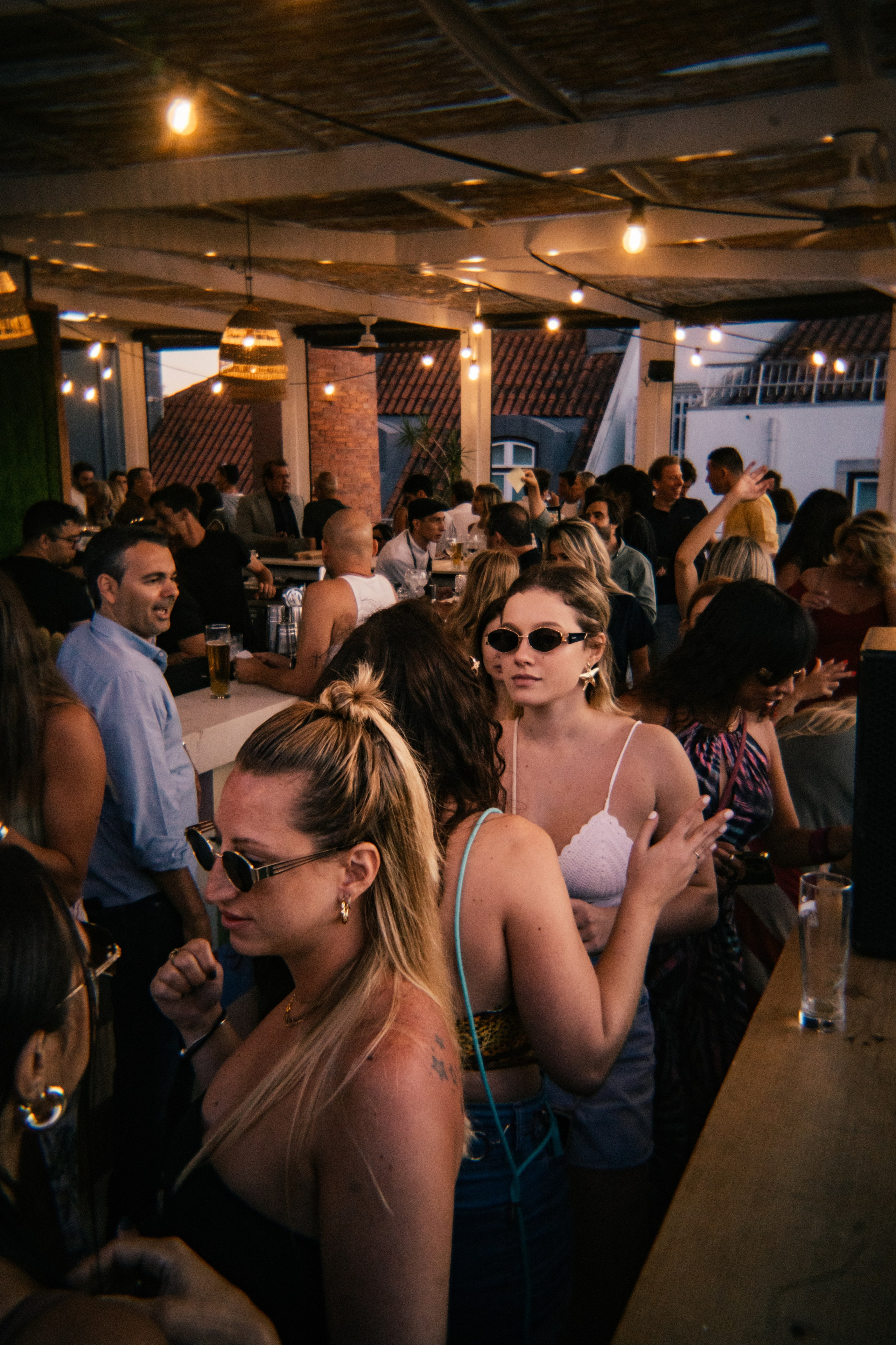 SELINA HOSTELS. REC21Films audiovisuals productions