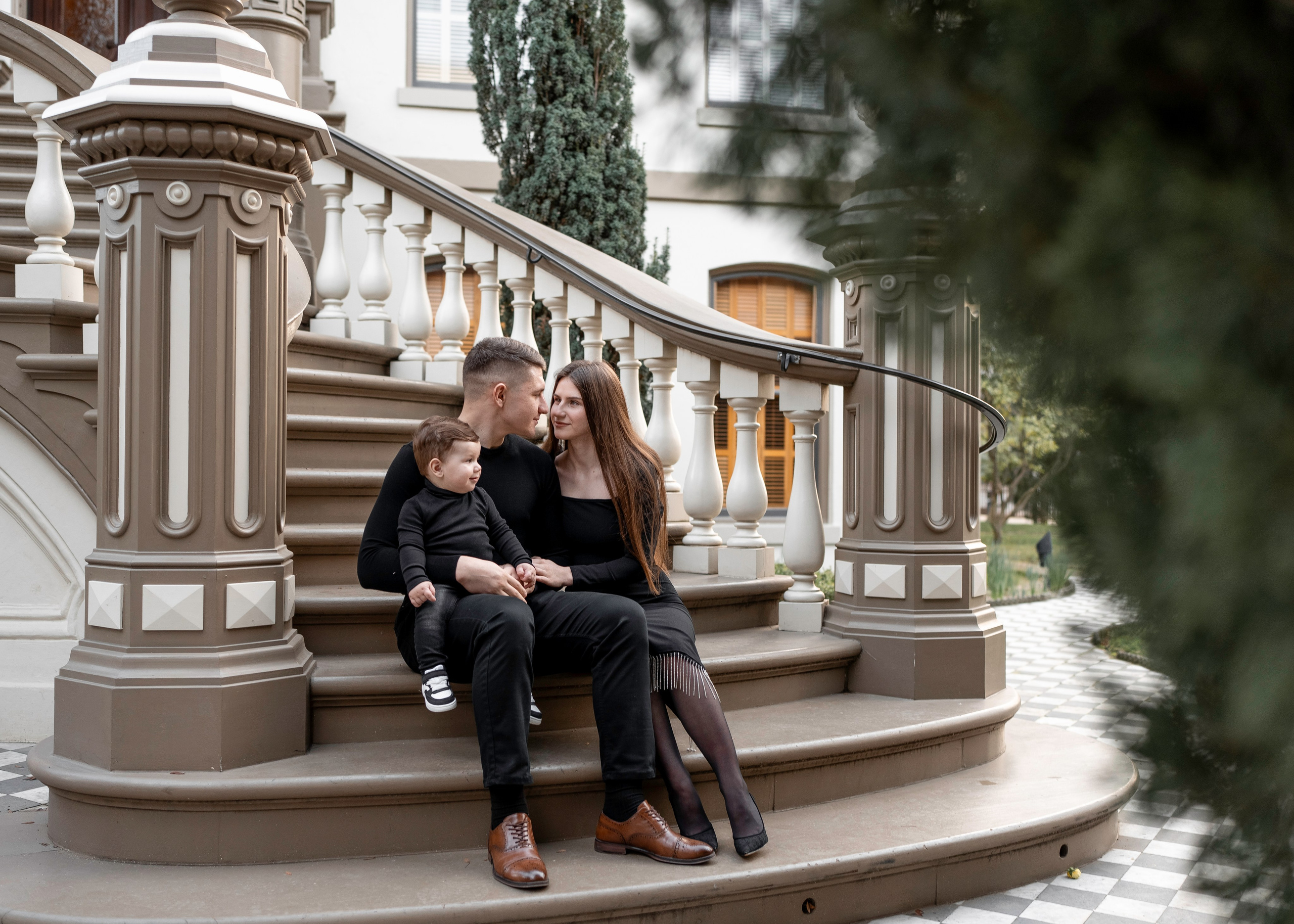 Artem, Nadia & Elisha. Family photographer in Sacramento | Sofia Pavenko