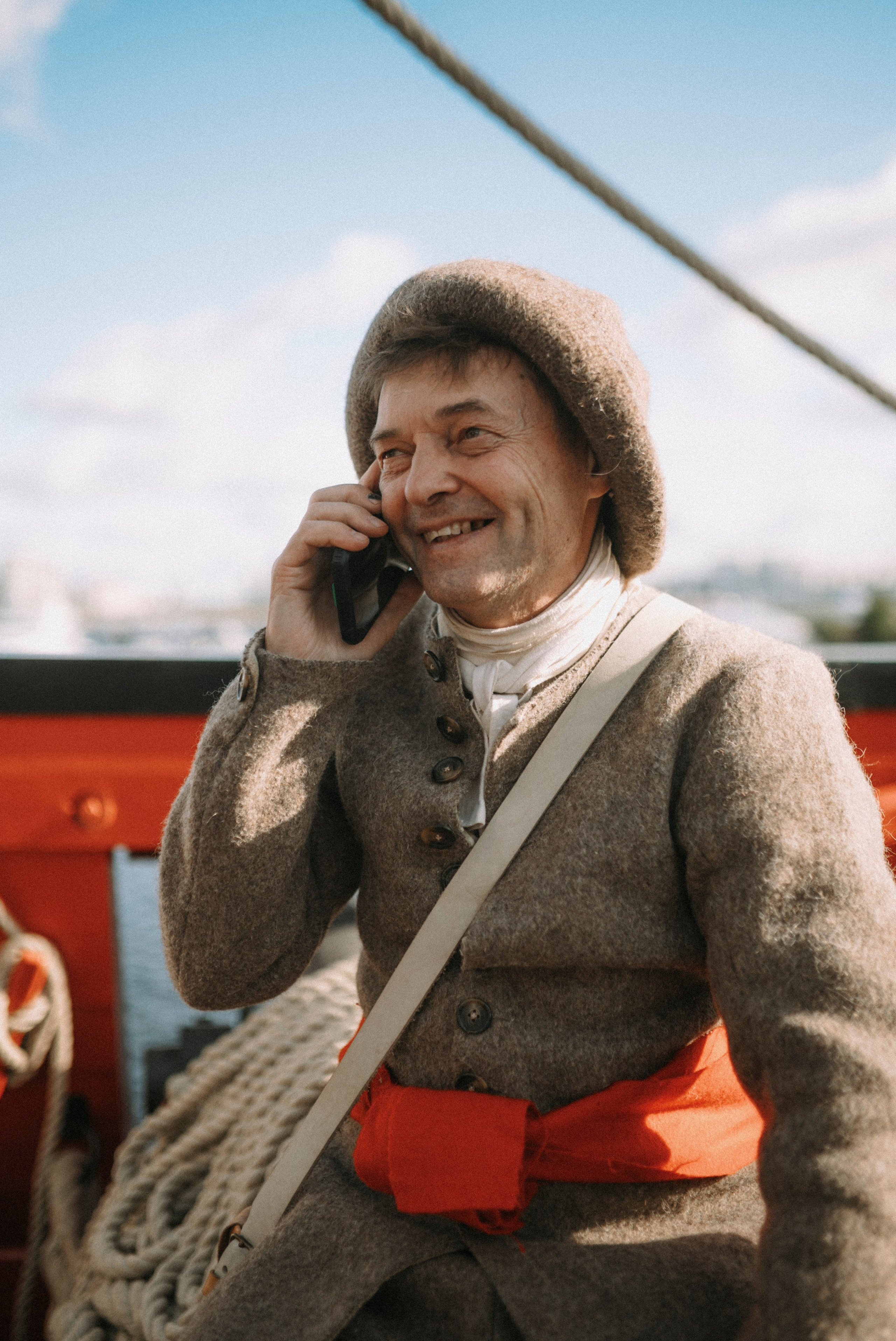 2025. Стрит-фотография, полная абсурда, идиотизма и красоты