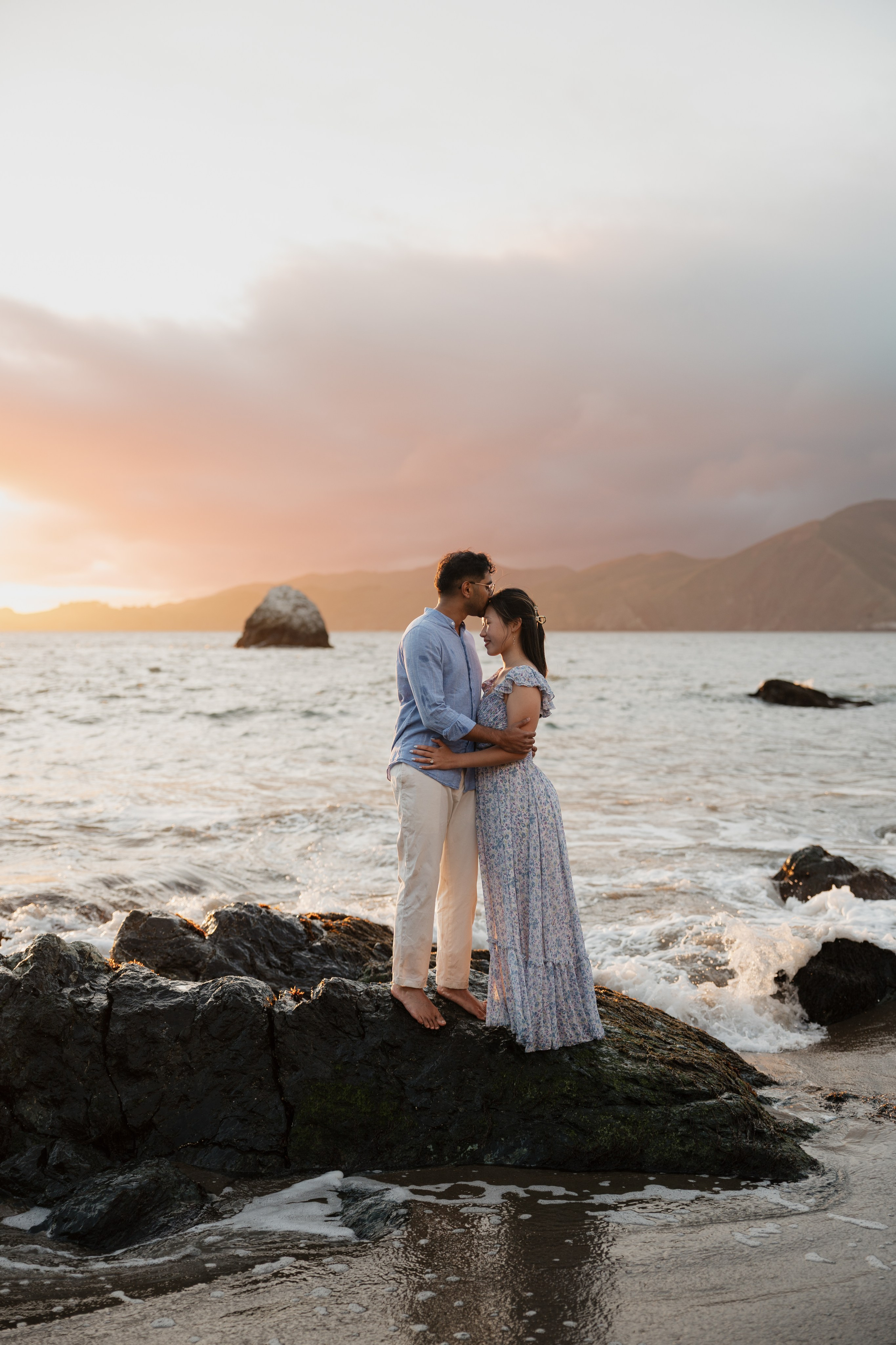 Proposal with golden gate view. Soulo Photography | San Francisco Bay Area Based Photographer