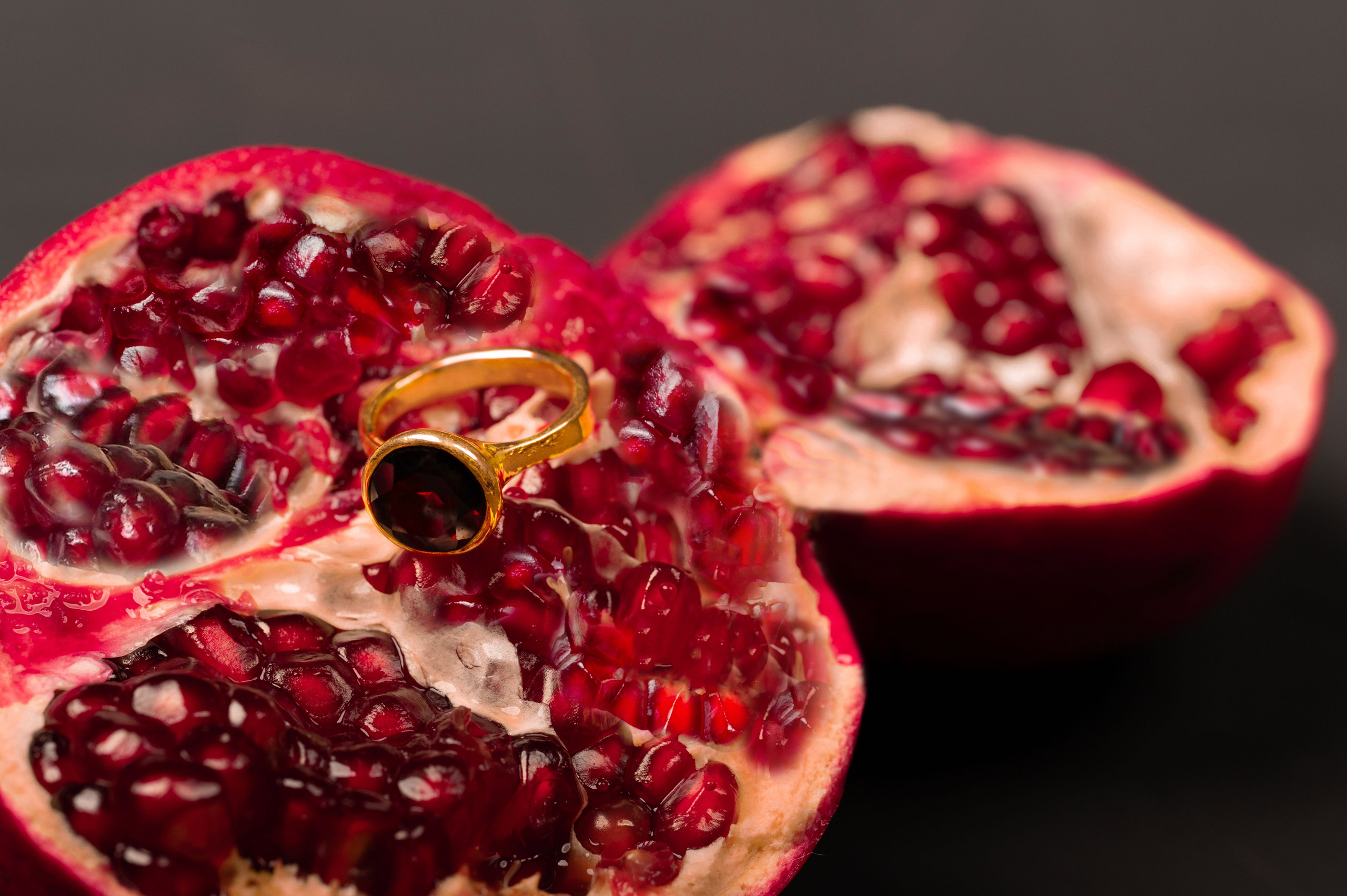 Jewelry “Astartelux”. Photographer in Luxembourg Tanita