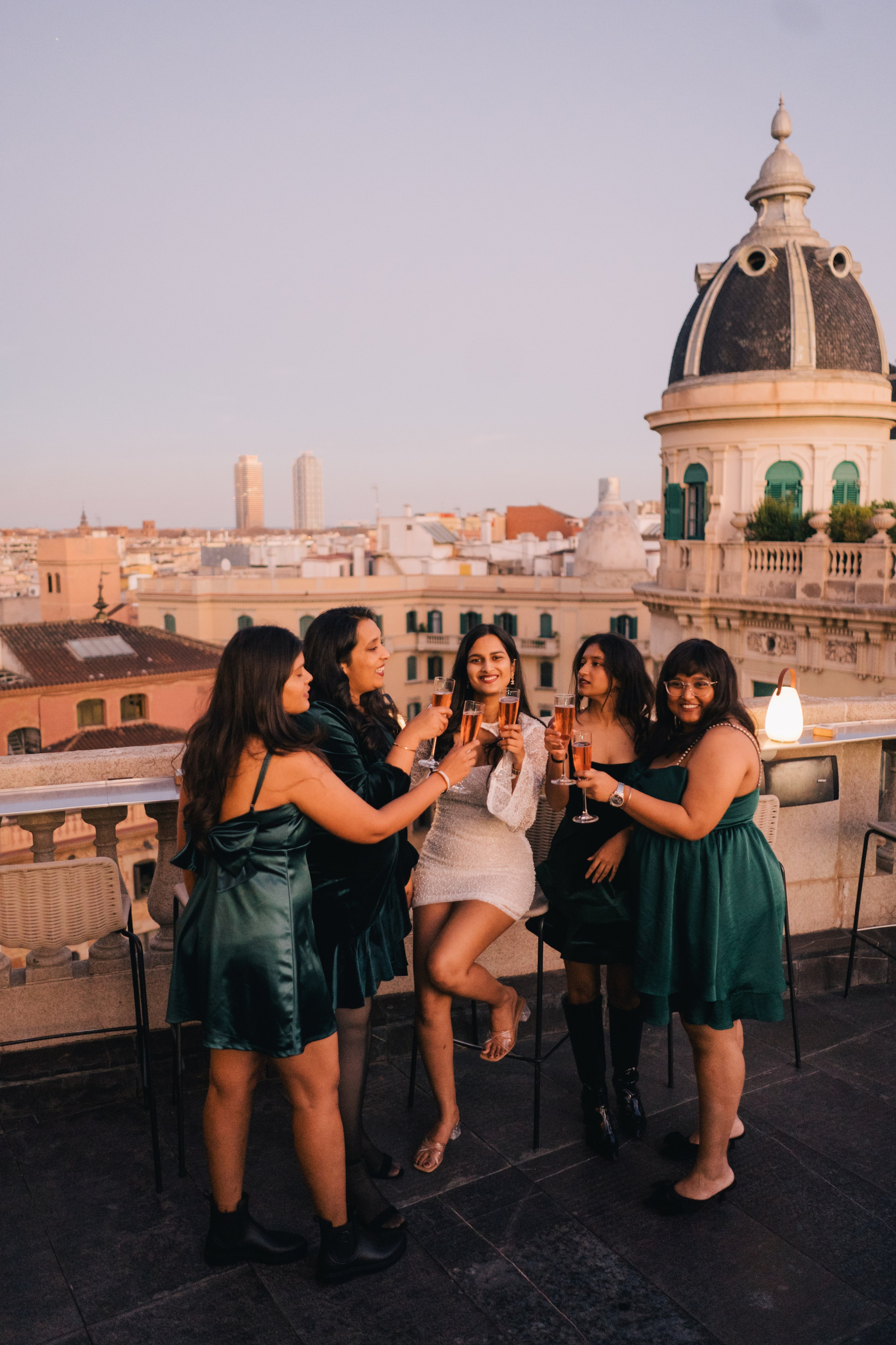 Girls in BCN. Photographer Kristina Dorina