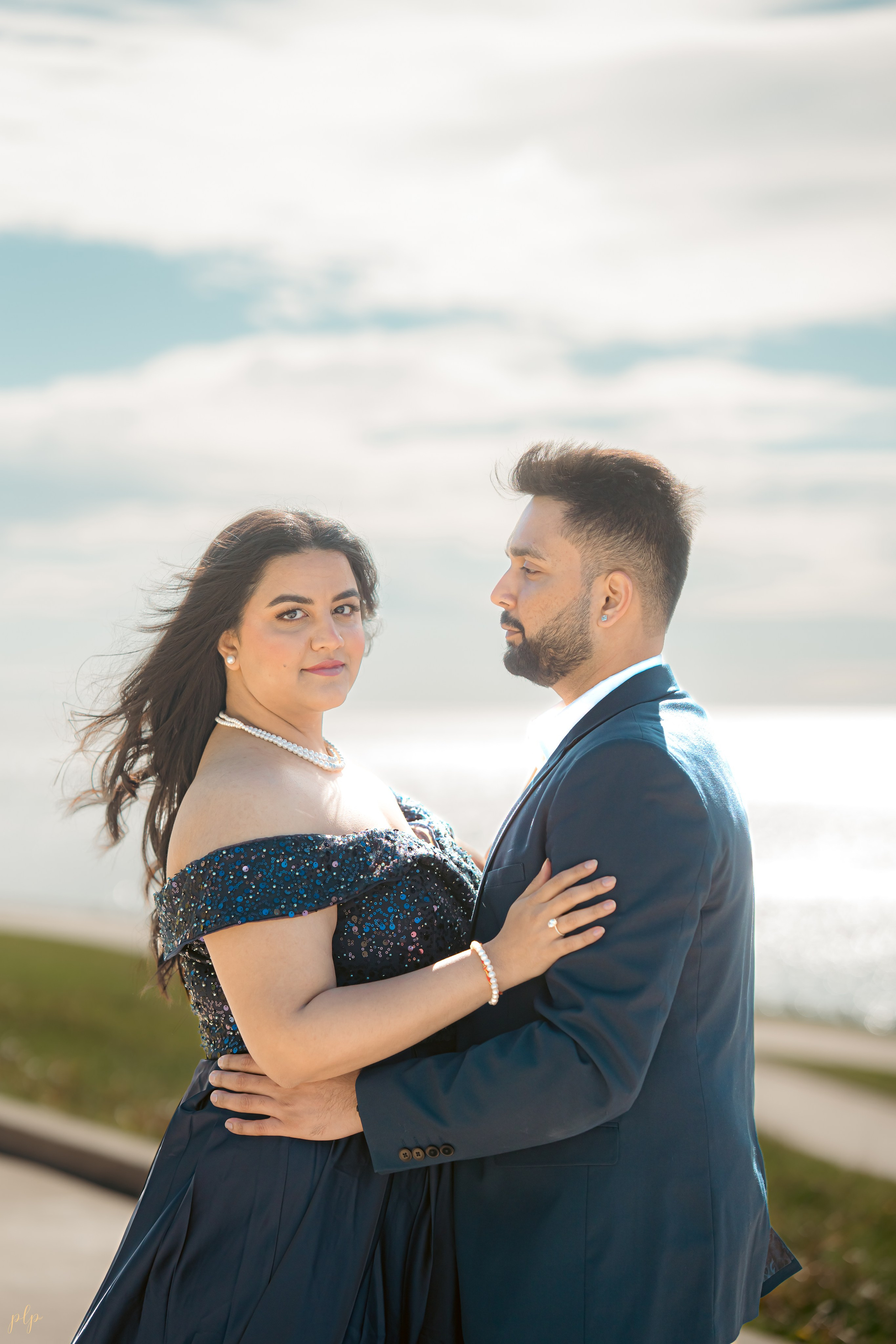 Dhairya and Krupali. Wedding Photographers and Filmmakers