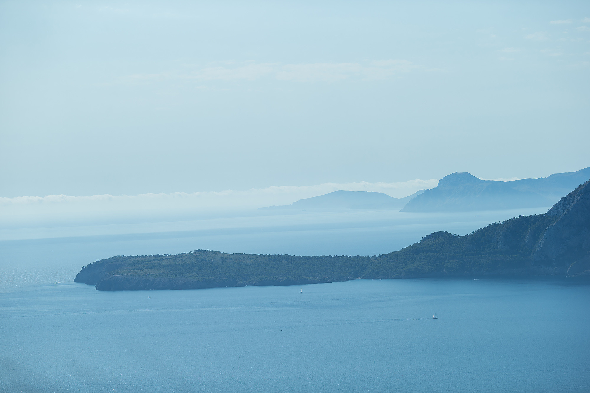 Sunny Mallorca. Children’s and family photographer Anna Krasovitskaya