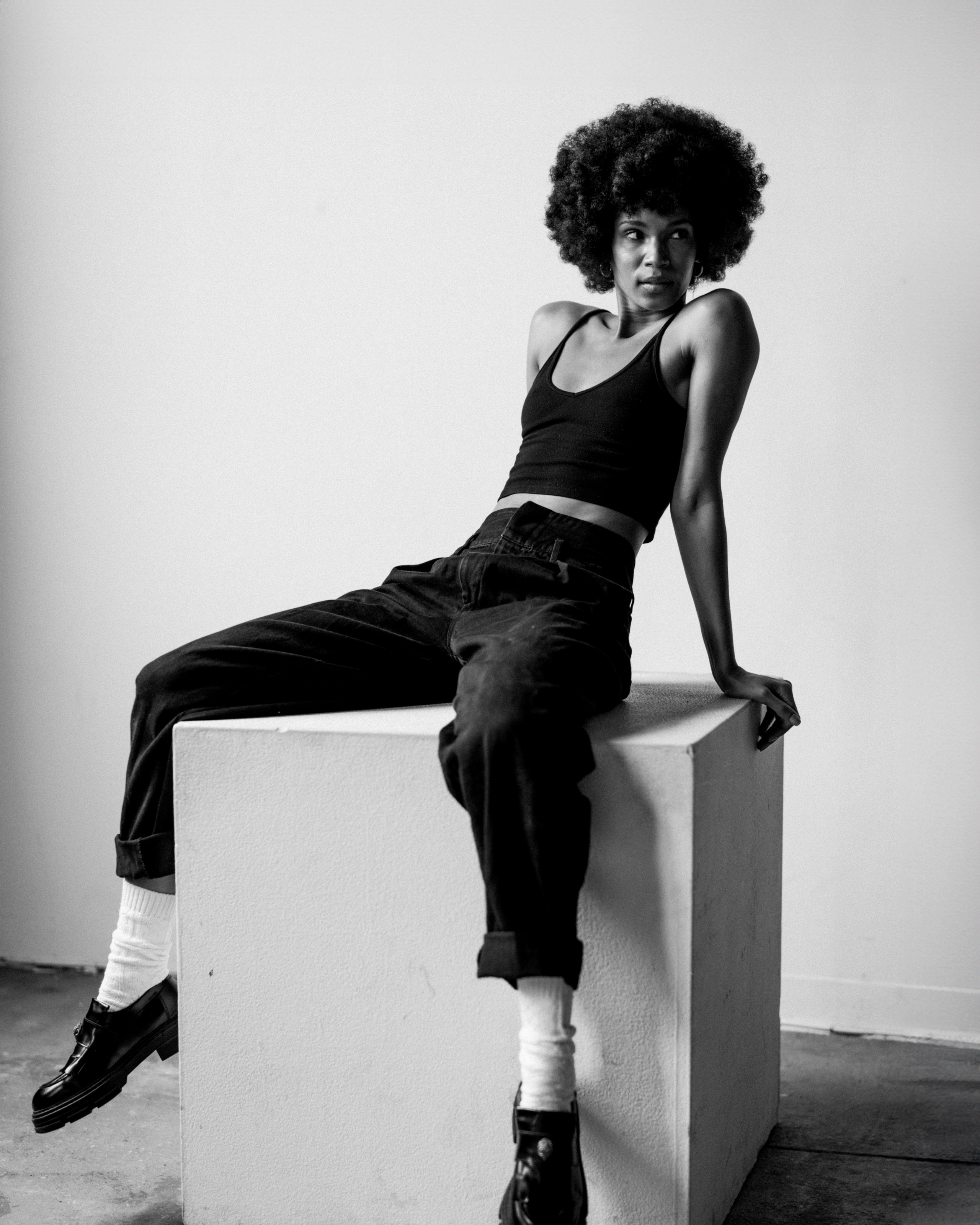 Janine Studio. Modern maternity photographer in Long Island New York