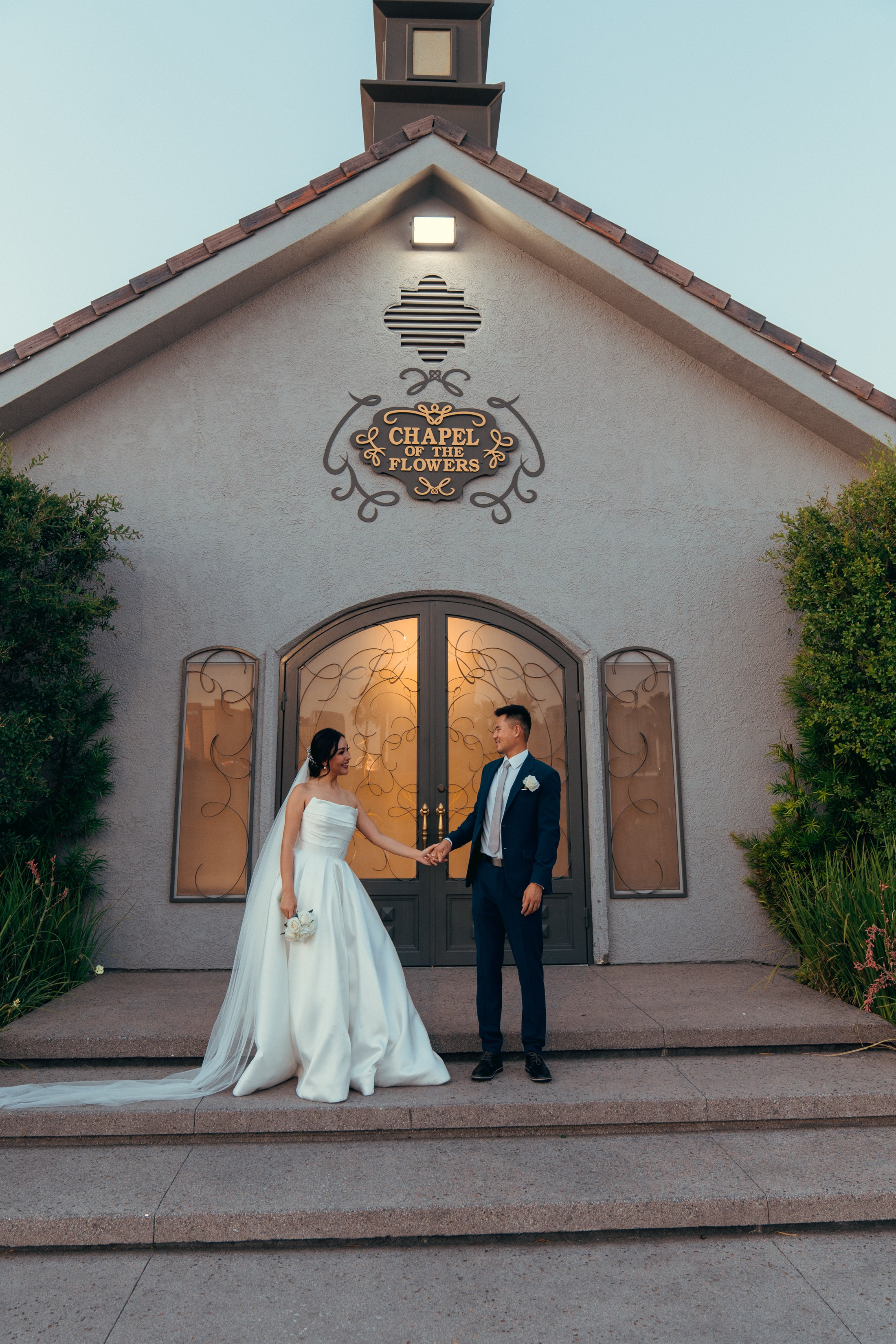 Anjeli&Asher. Wedding & elopement photographer Viktoriya Kravtsov. Las Vegas