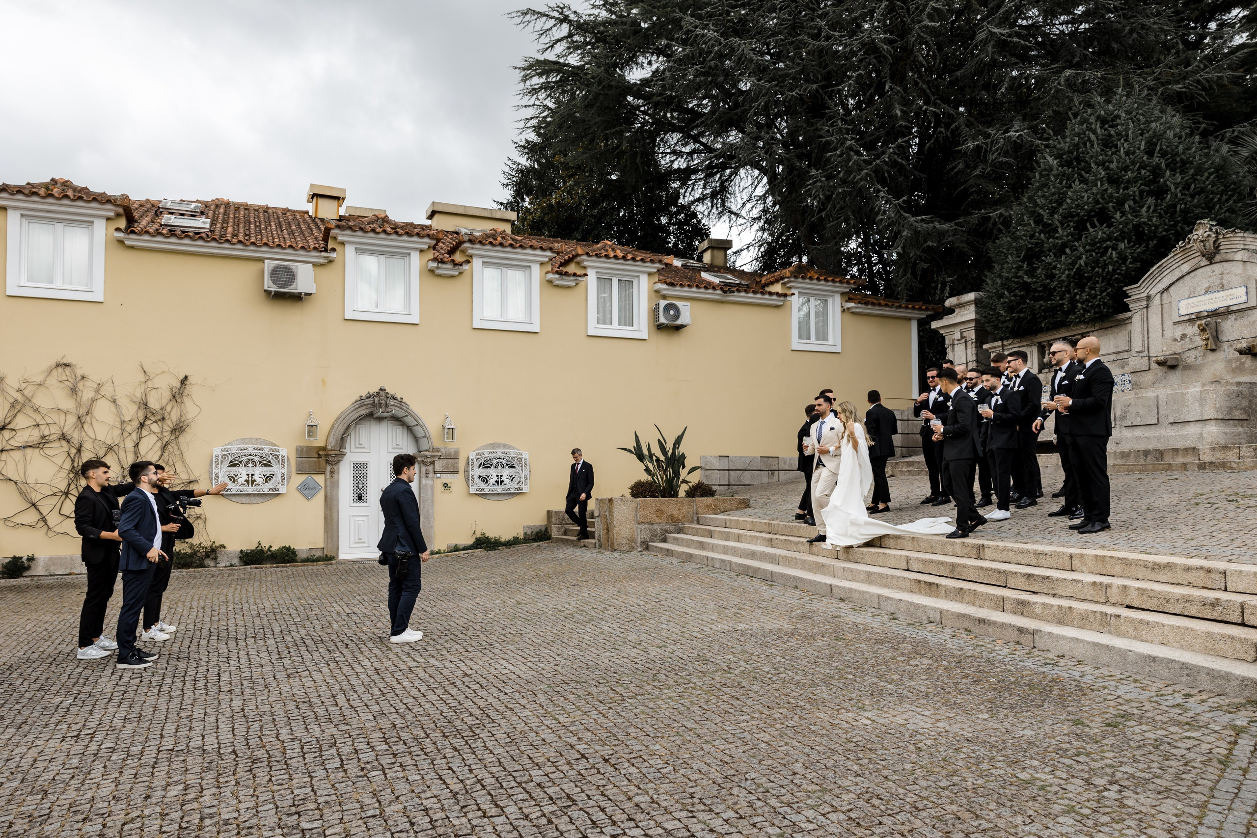 Glicínias Boutique Hotel Wedding in Guimarães | Pedro & Joana. Lisbon Wedding Photographer | Timeless Documentary Wedding Photography