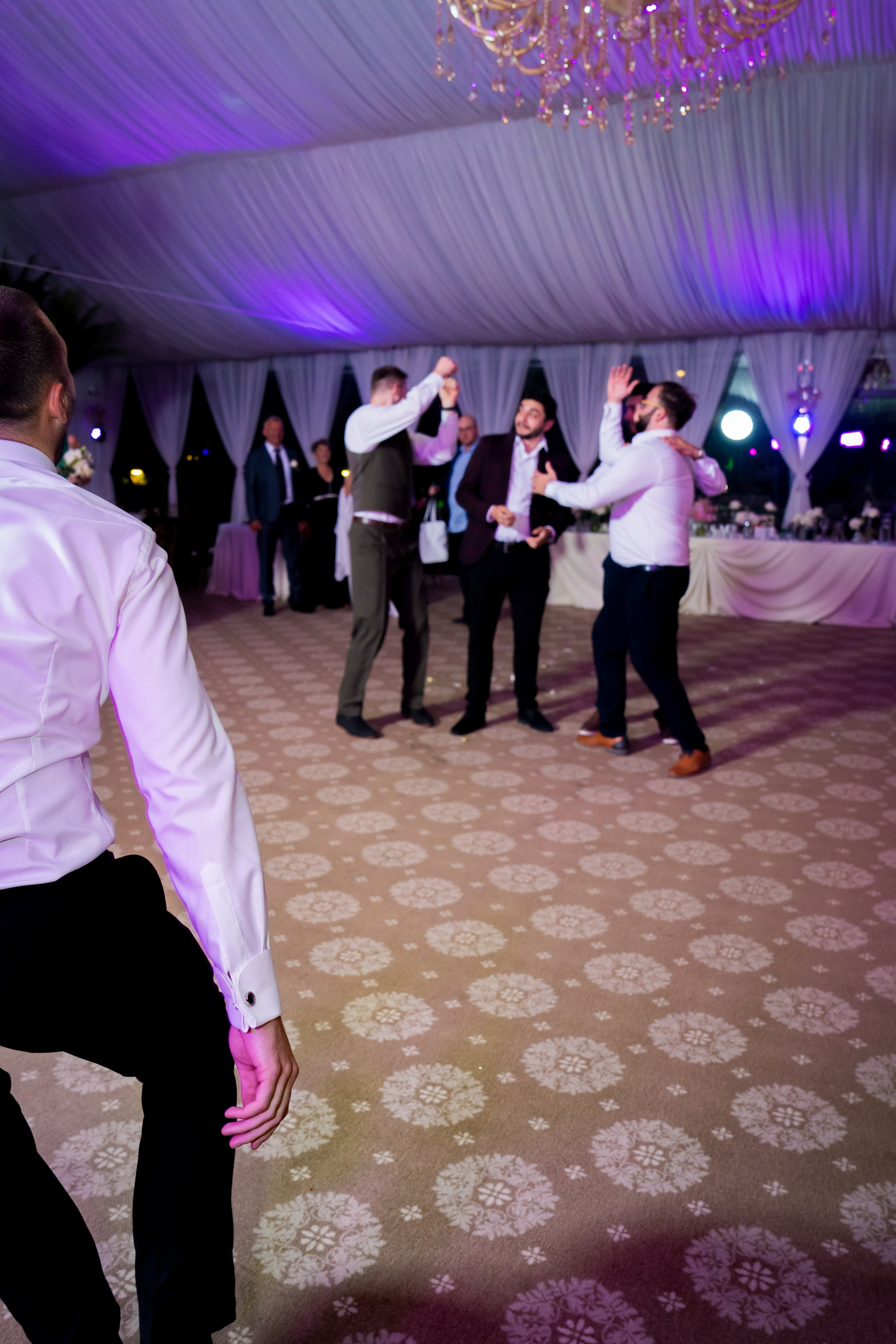 PARTY. Gabriel Florea — Fotograf nuntă București