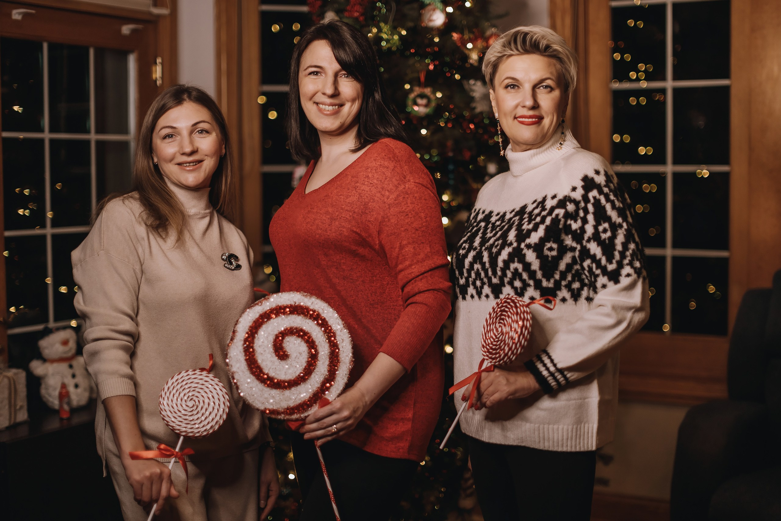 25.11.2023 Christmas Photoshoot 2. Wedding family event photographer in Chicago Nick Yushevich