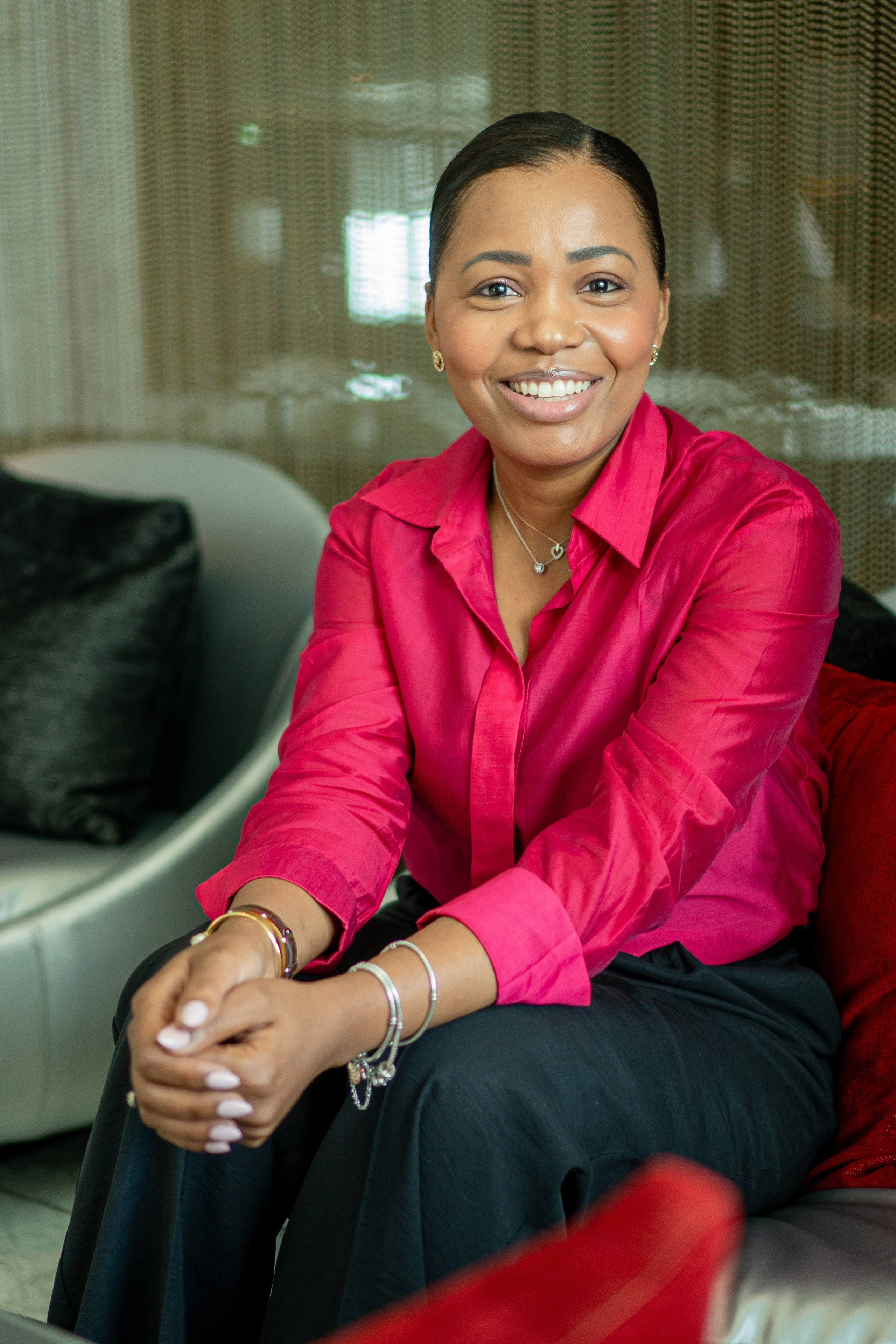 Raquel Ribeiro. Frames by Giovani Braga