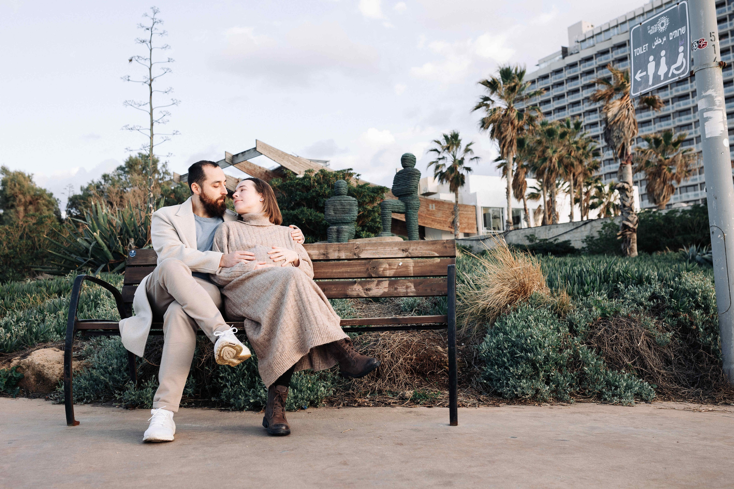 WINTER, PREGNANCY PHOTOSESSION (TEL AVIV). PHOTOGRAPHER IN ISRAEL