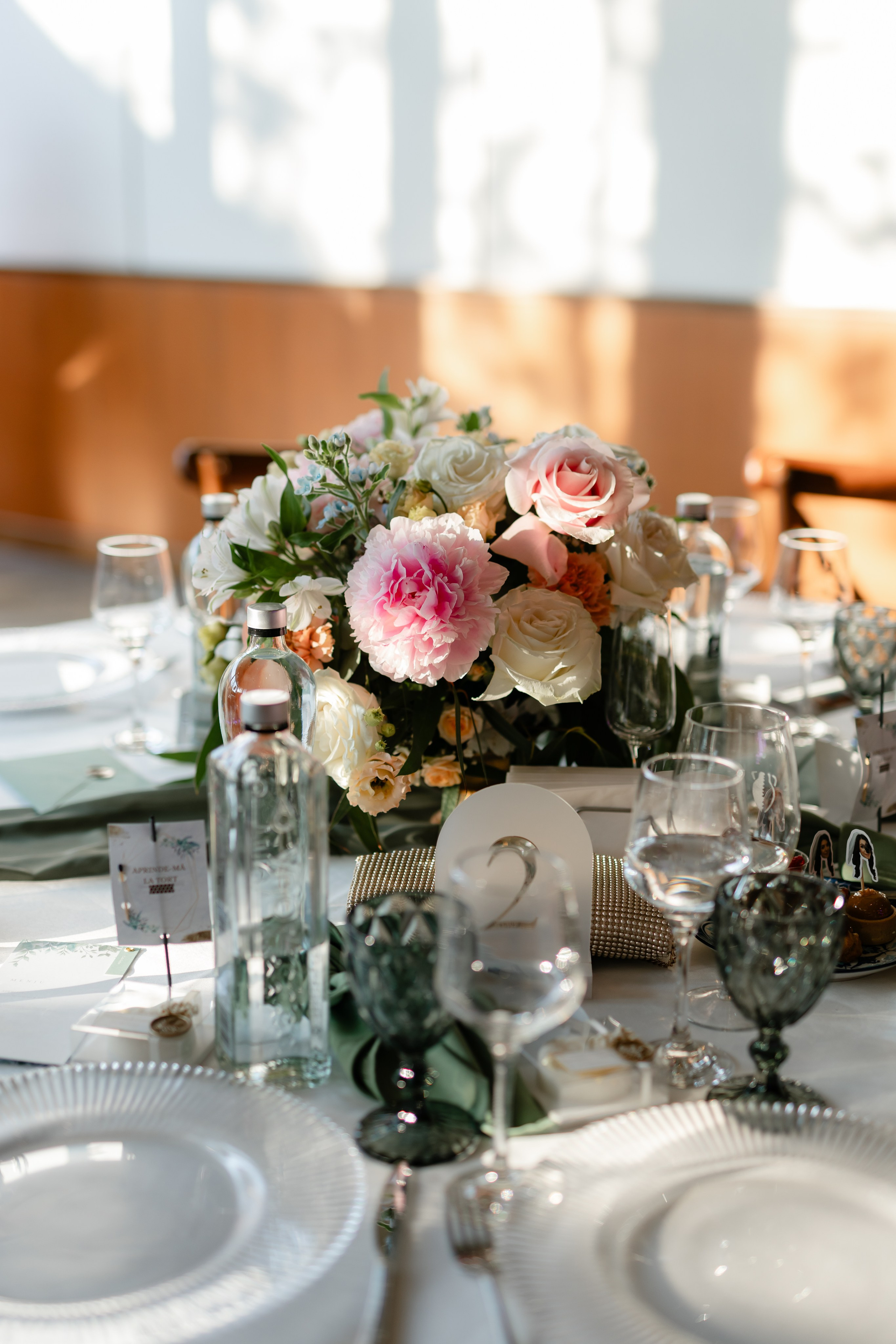 Flori & Cosmin. Main