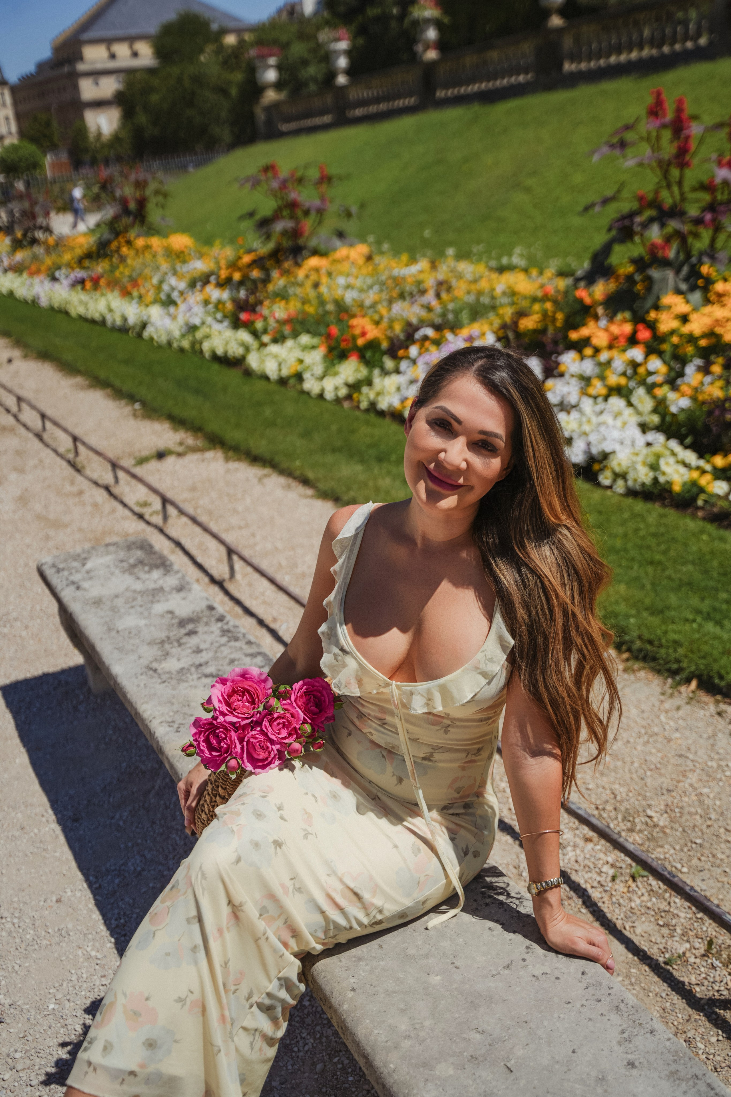 Philippa (2.5 hours). Photographer in Paris|Solo and groups, portraits & content, couples photo-shoot in Paris at the best locations