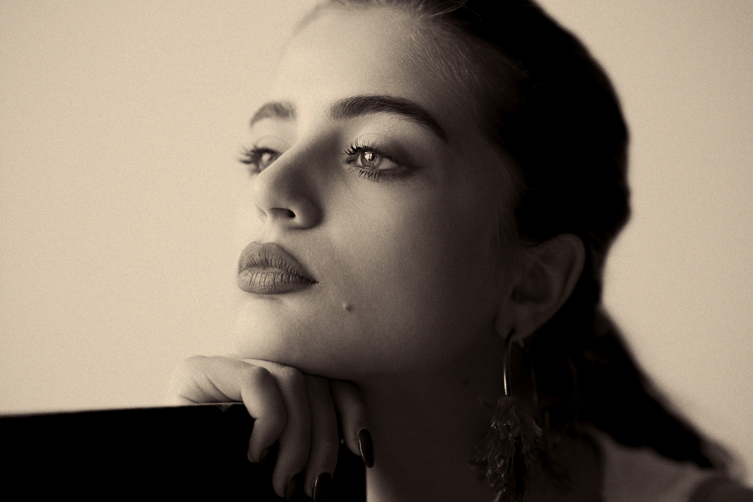 Beauty, Fashion and Glamour. Mehran Hadad — Portrait Photographer, Filmmaker and Youtuber