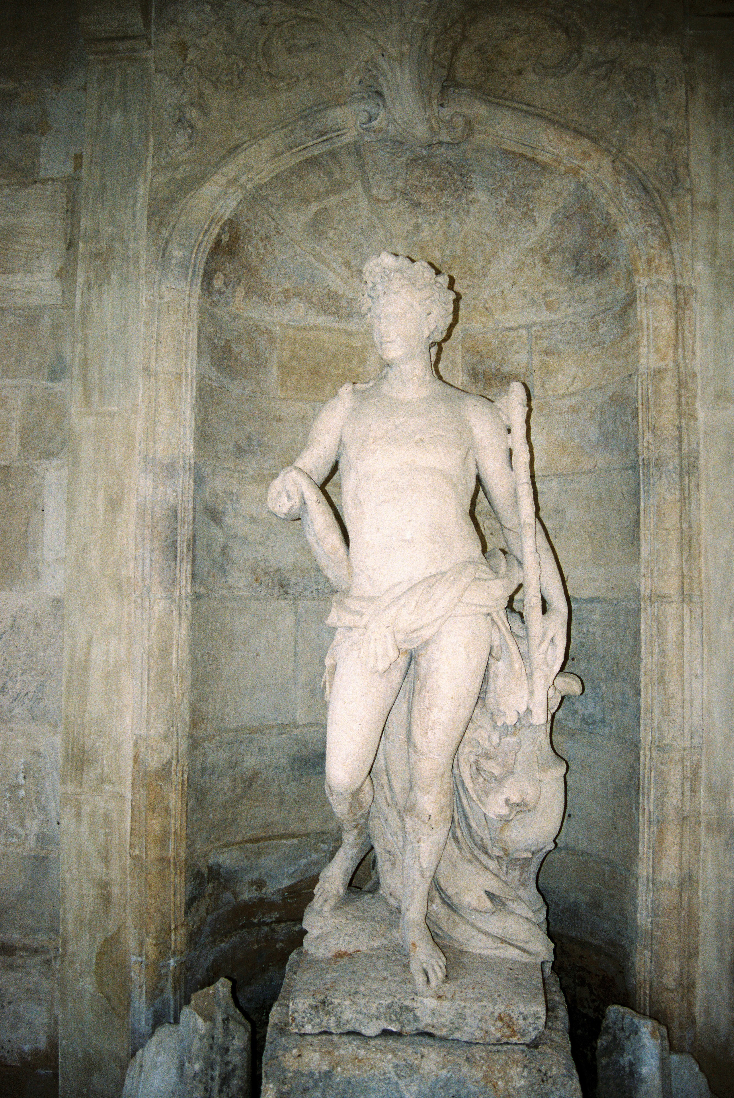 A luxury wedding at Chateau de Villette, just 40 minutes from Paris, captured entirely on film photography