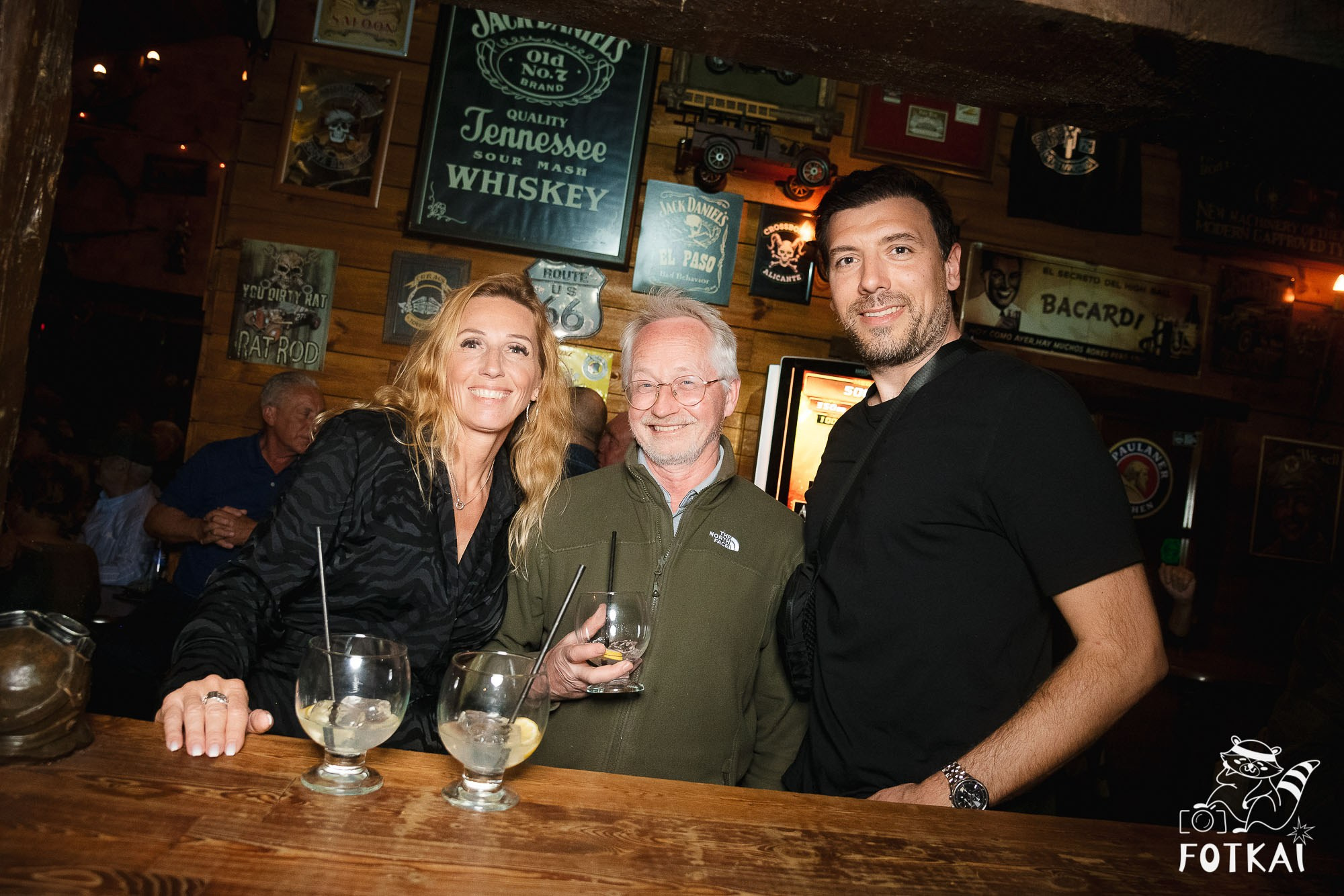 Amy Winehouse Tribute at El Paso Bar (March 28) — Live Concert Photo Report | FOTKAI